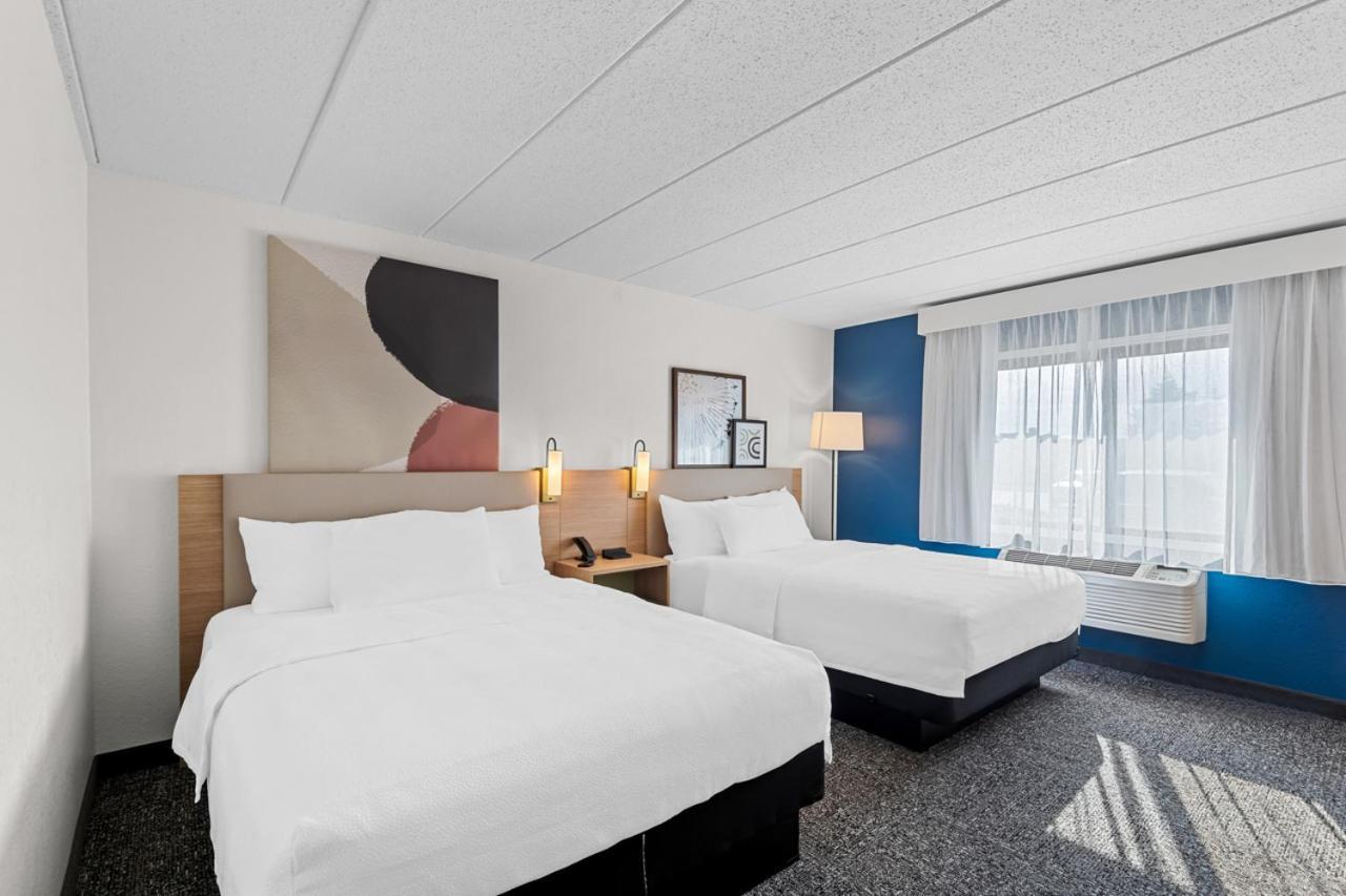 Spark by Hilton Cedar Falls photo 26