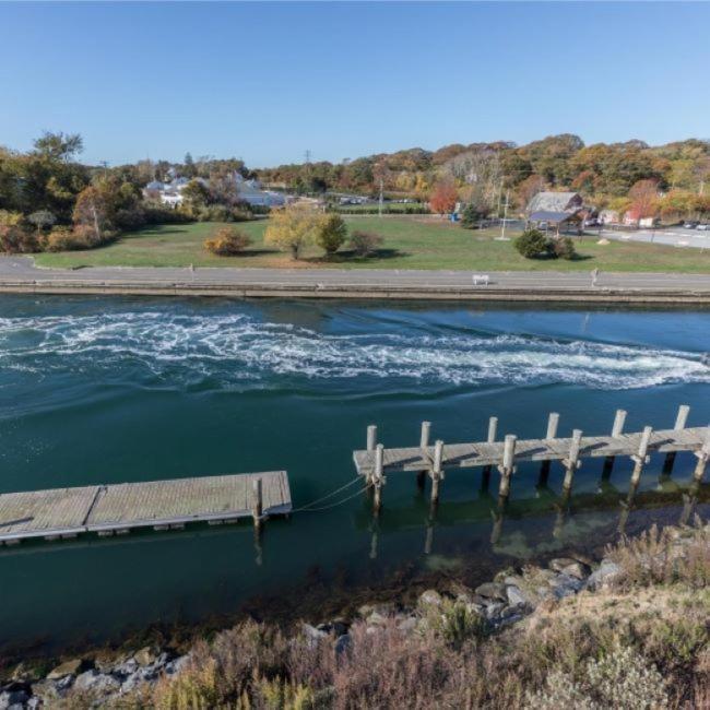Canoe Place Waterfront Residences photo 18