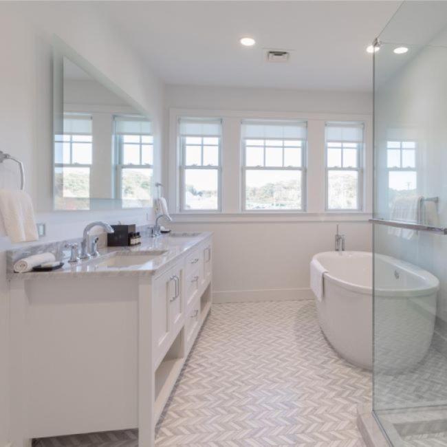 Canoe Place Waterfront Residences photo 7