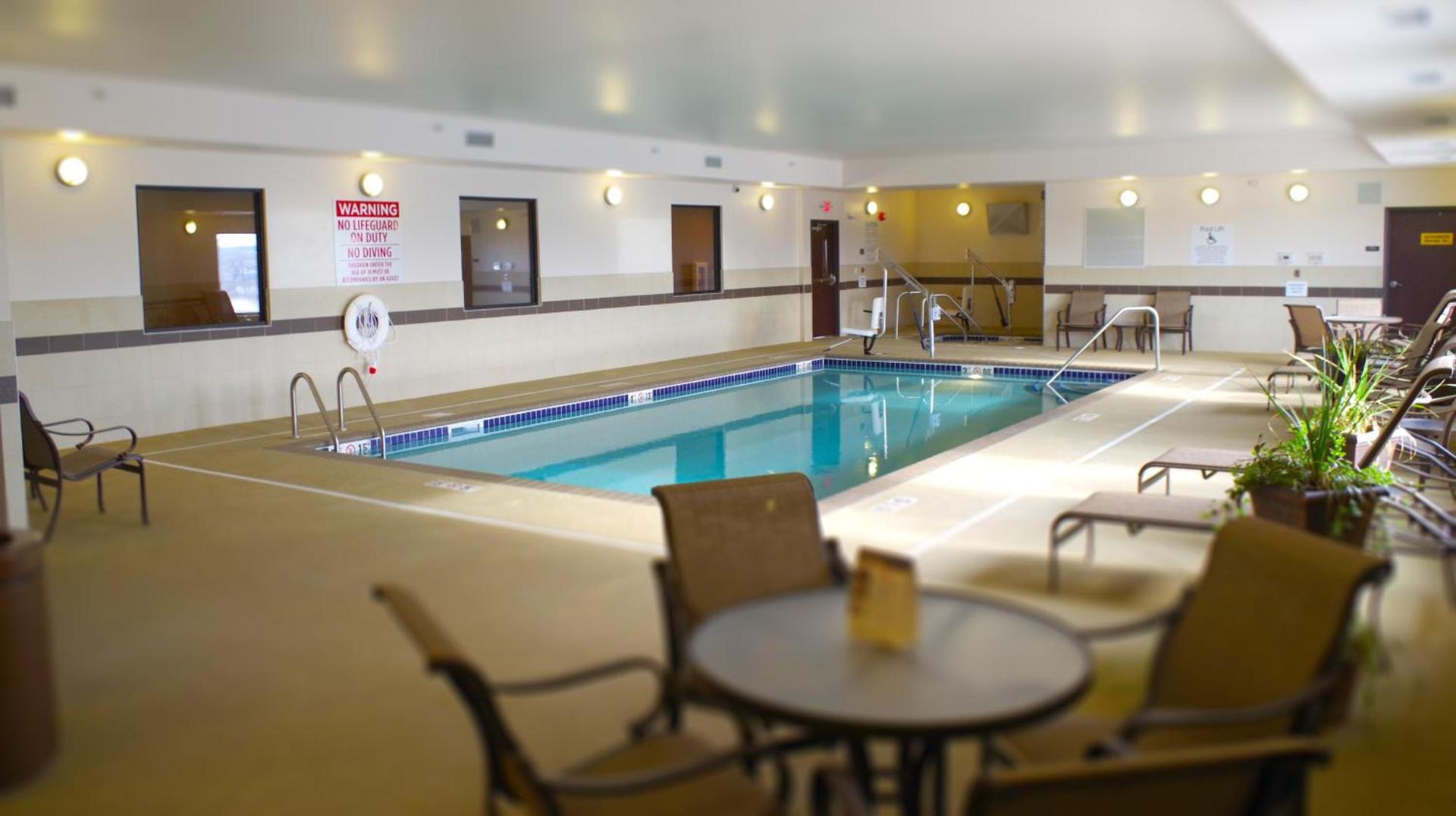 Best Western Plus Lincoln Inn & Suites photo 37