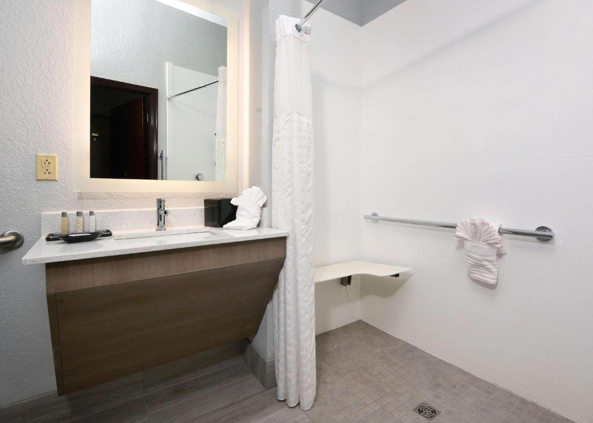 Brookstone Lodge near Biltmore Village, an Ascend Collection Hotel photo 33