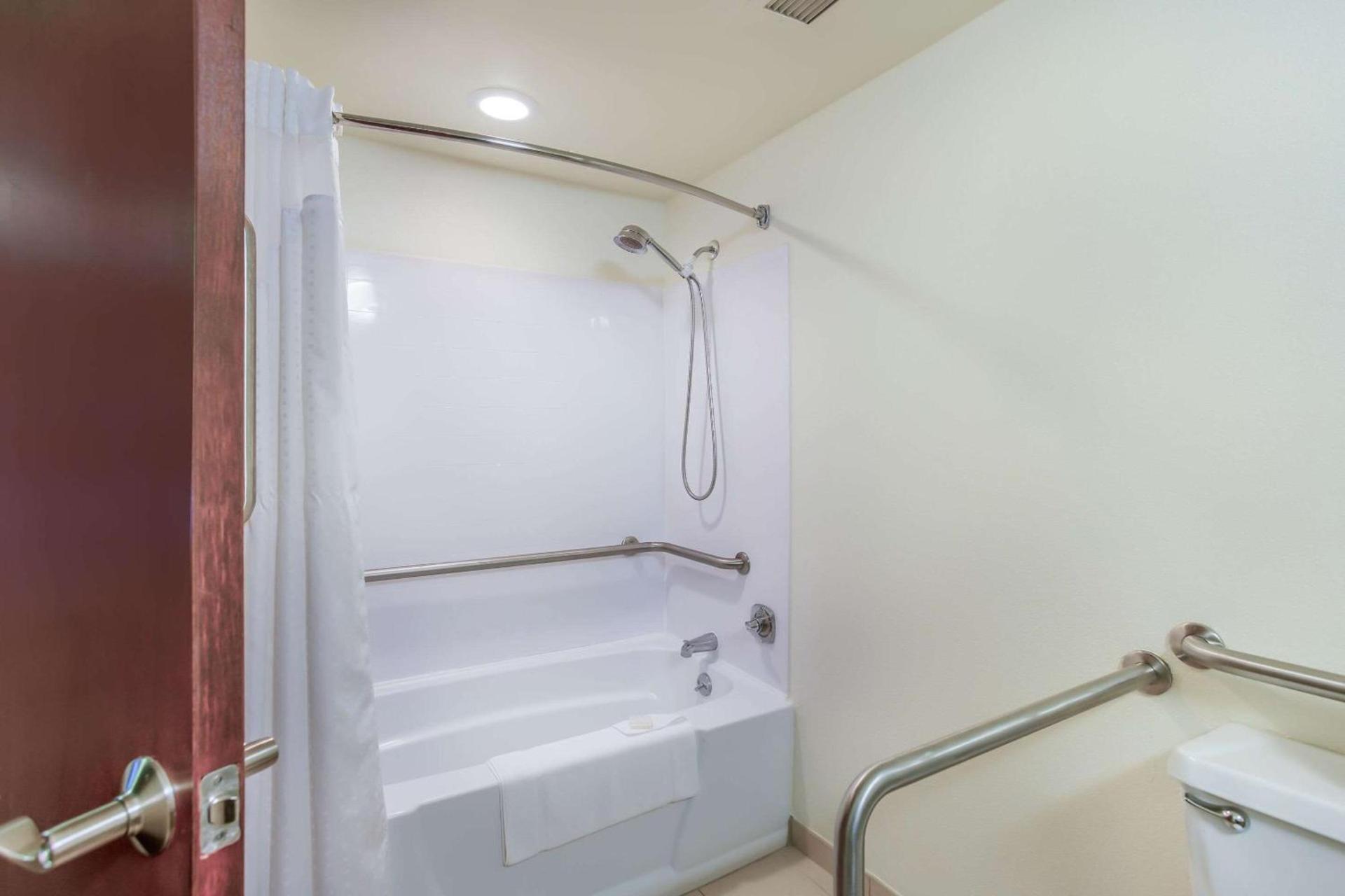 Burrstone Inn, an Ascend Collection Hotel photo 98