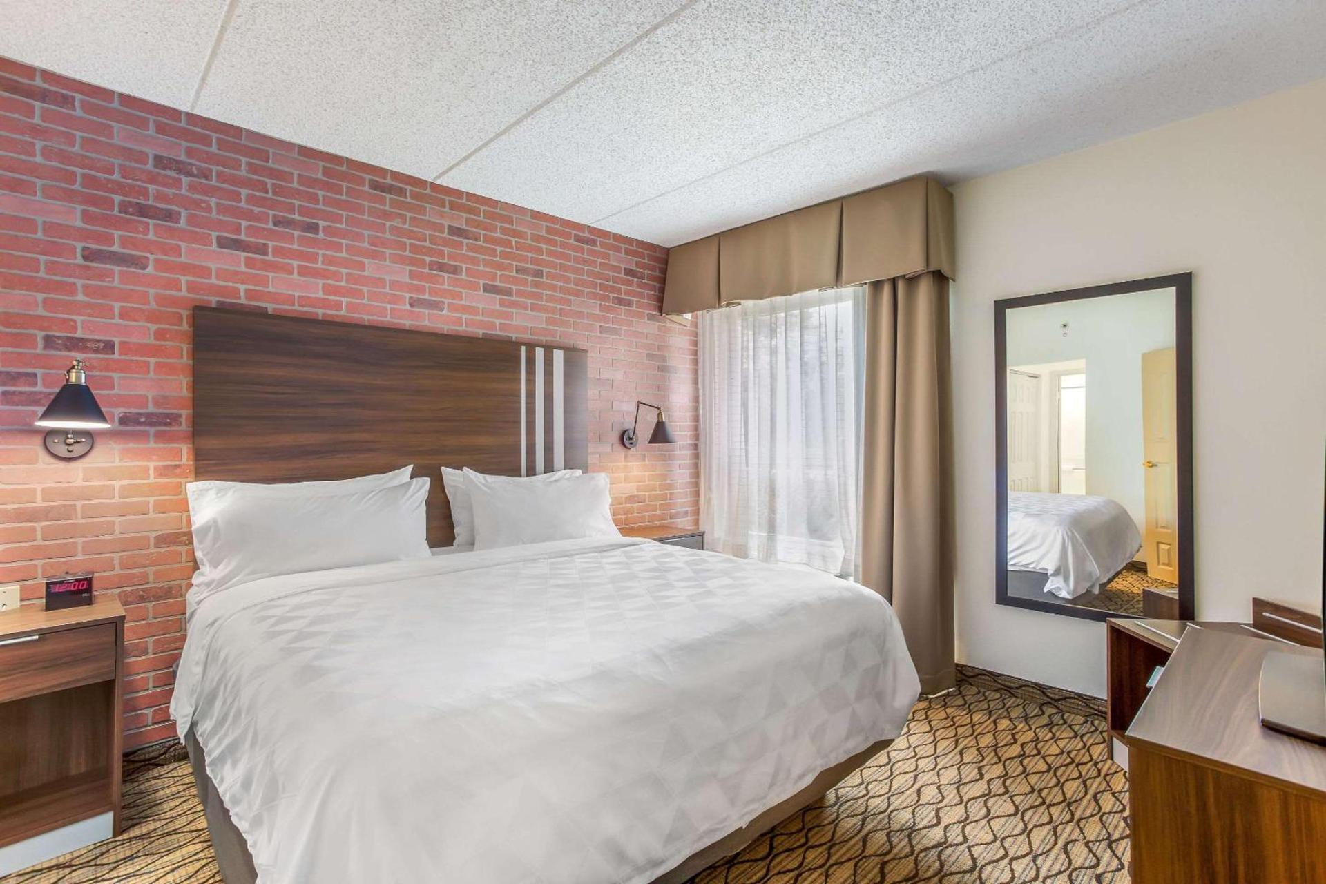Burrstone Inn, an Ascend Collection Hotel photo 76