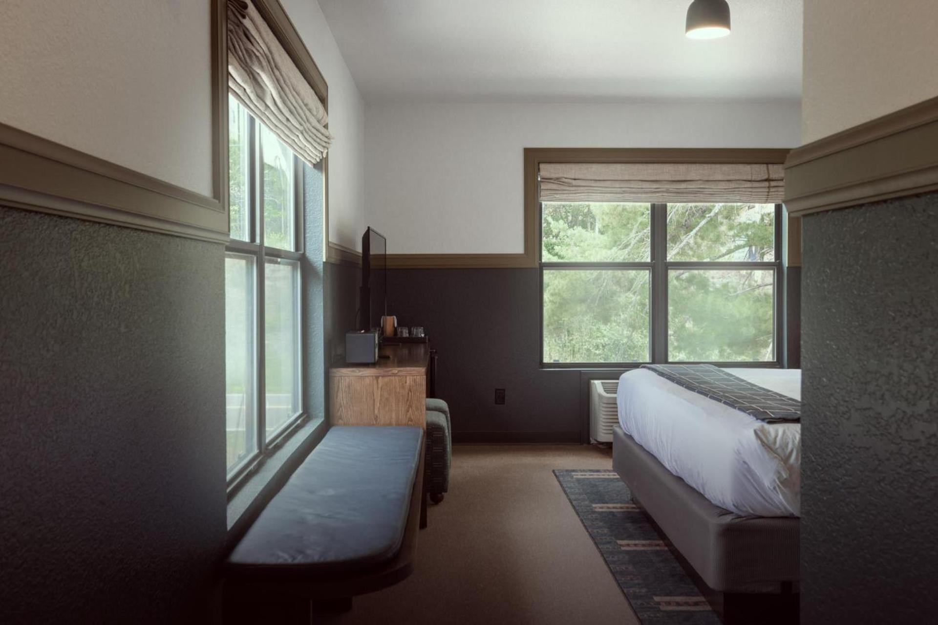 The Ozarker Lodge photo 12