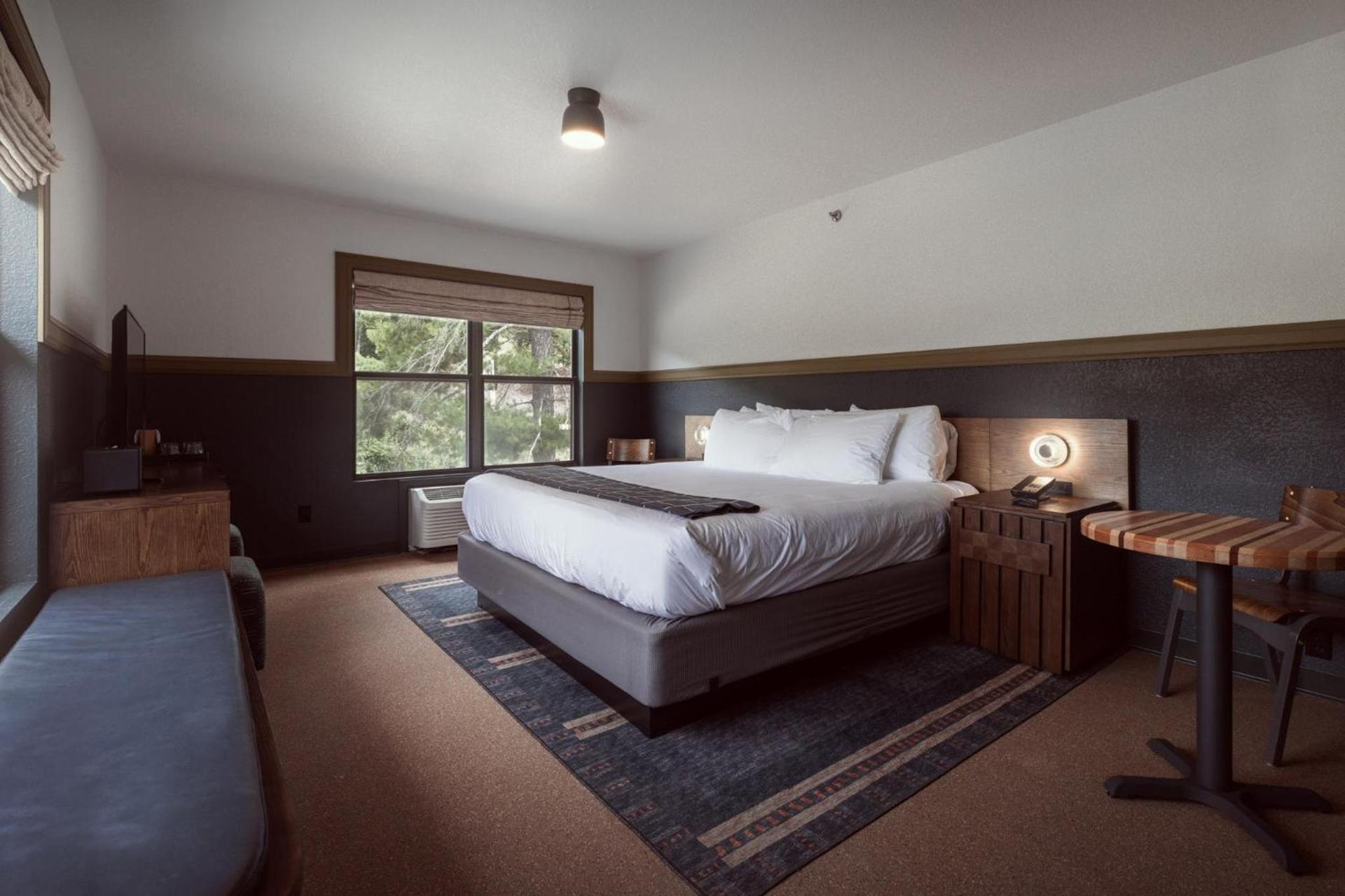 The Ozarker Lodge photo 11