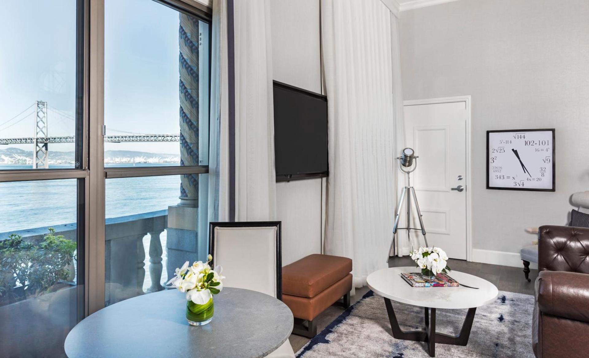 Harbor Court Hotel photo 3