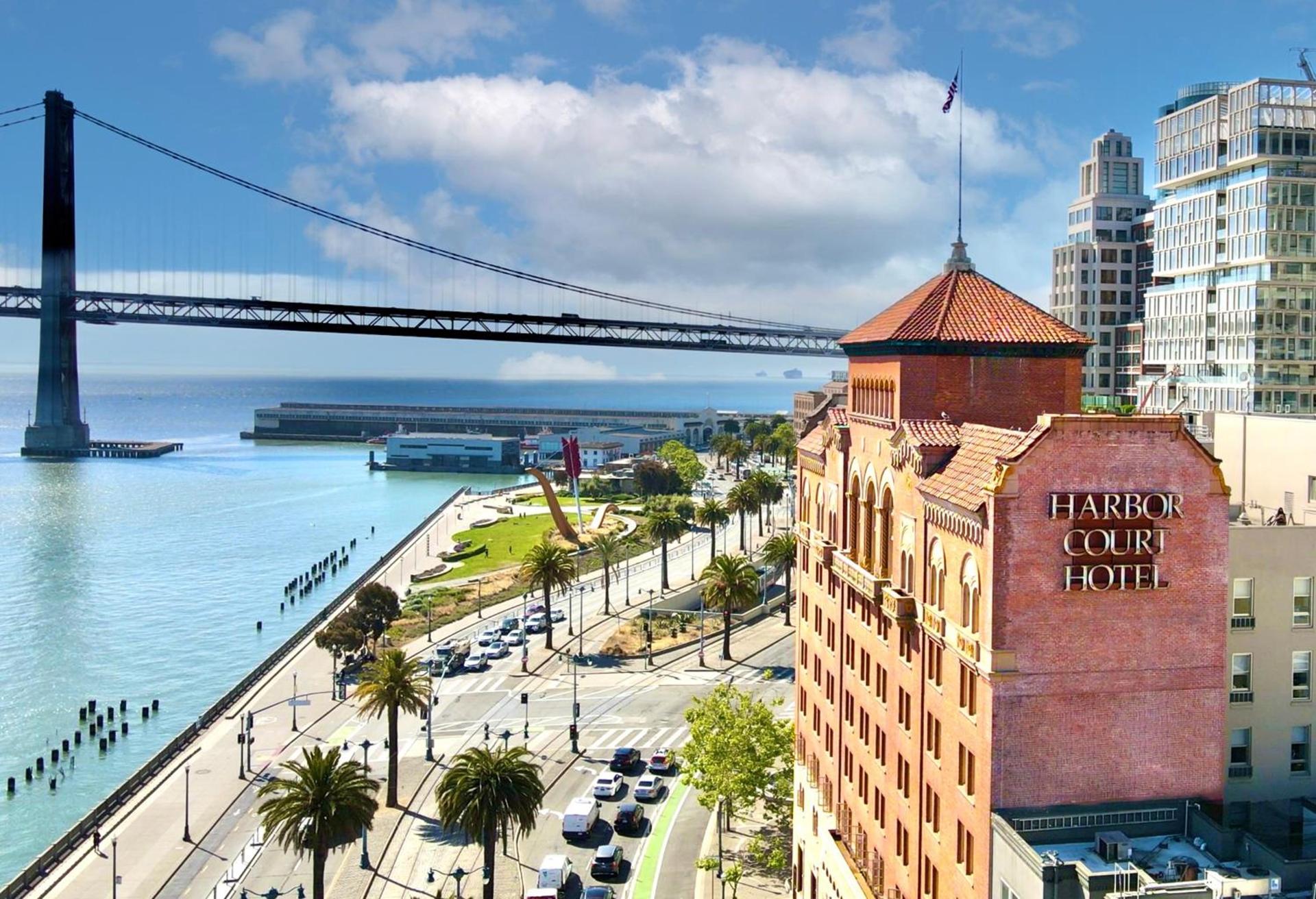 Harbor Court Hotel photo 1