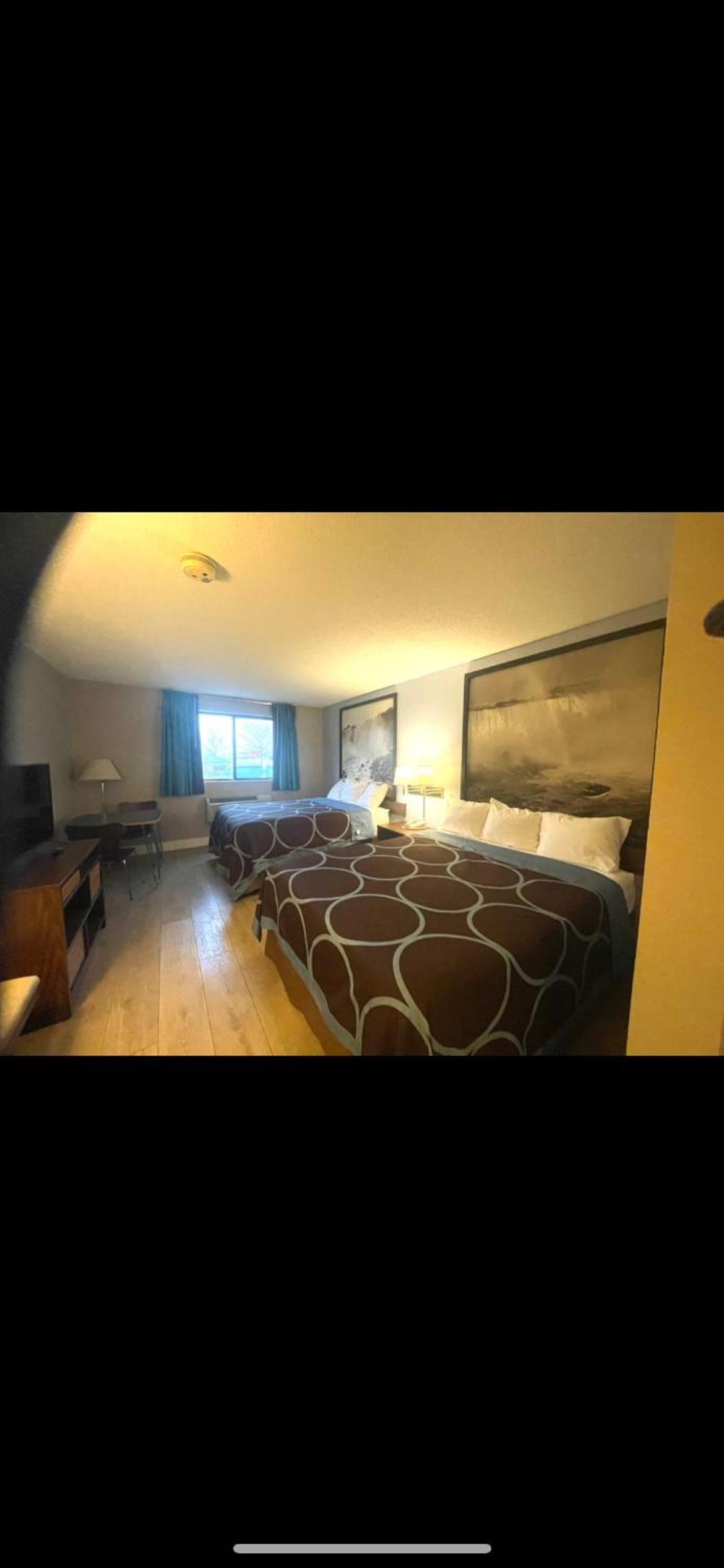 Super 8 by Wyndham Niagara Falls photo 36