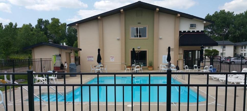 Valued Stay Madison photo 4