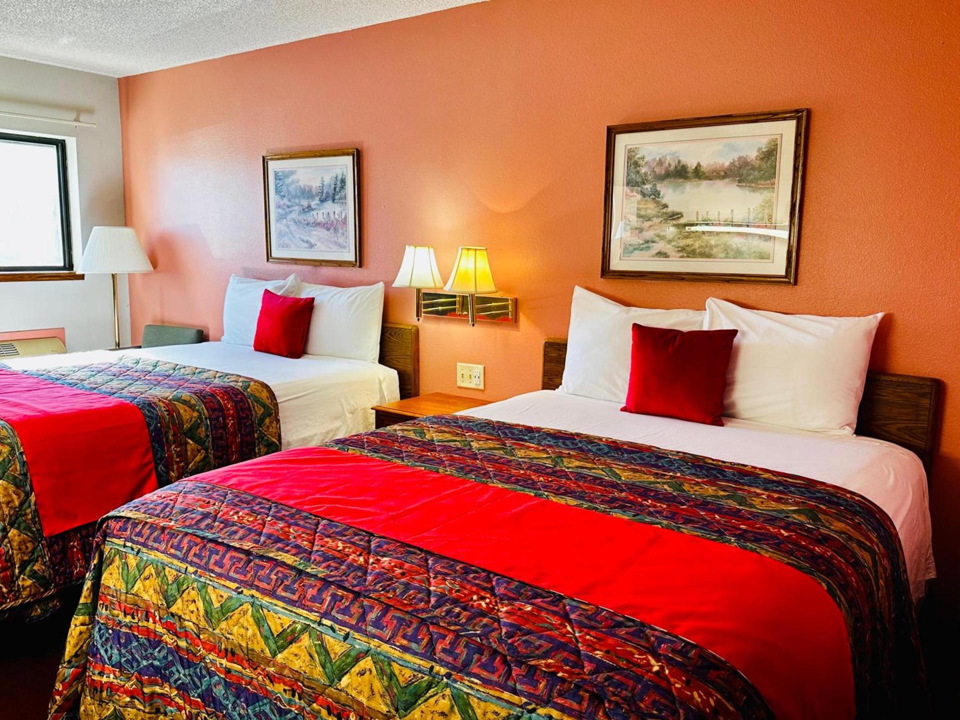 American Inn Ozark photo 8