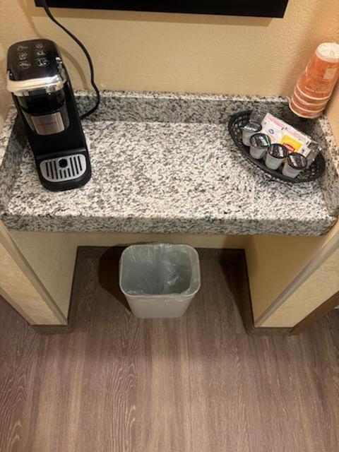 Quality Inn & Suites Bellville - Mansfield photo 30
