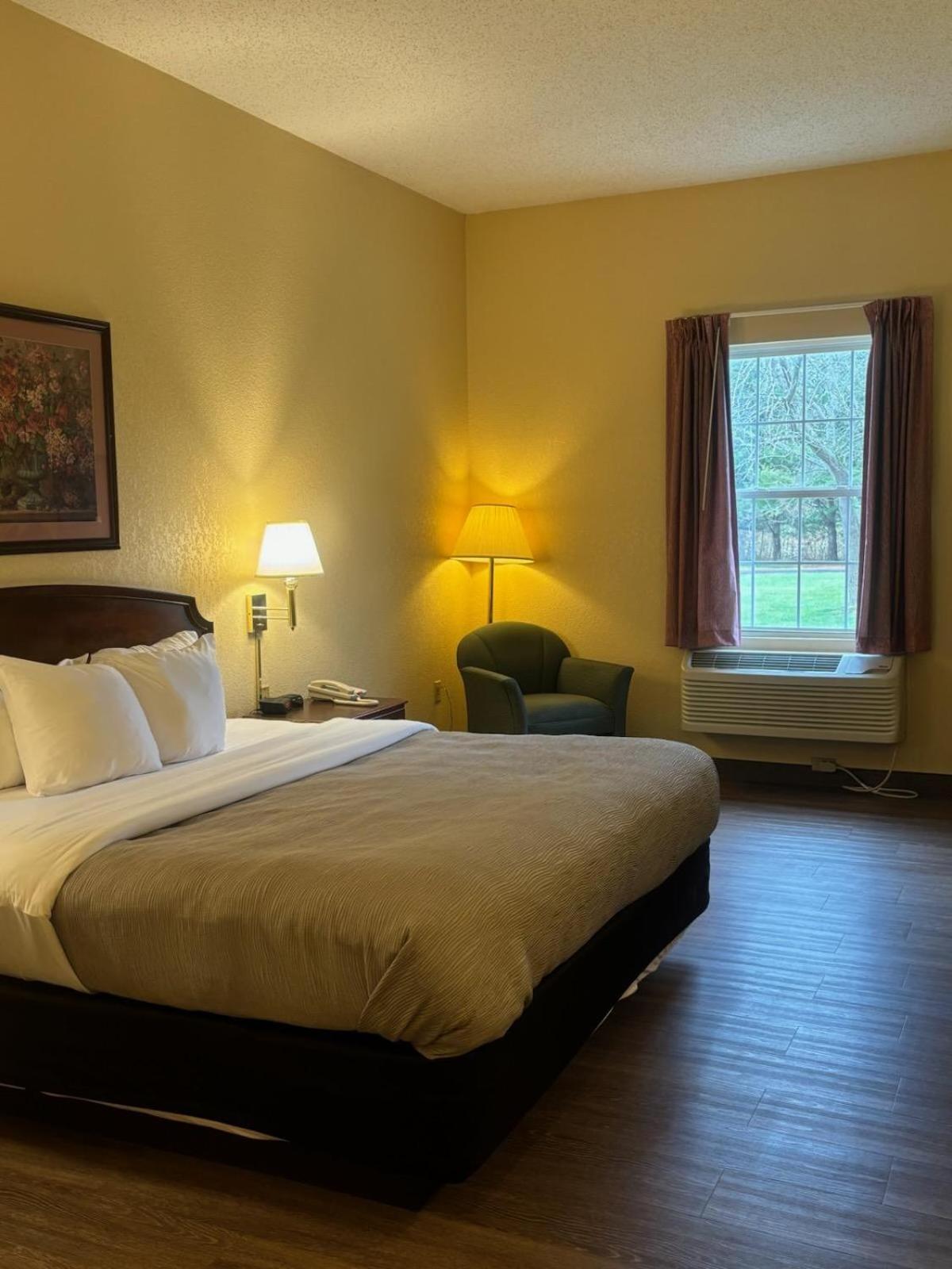 Quality Inn & Suites Bellville - Mansfield photo 9