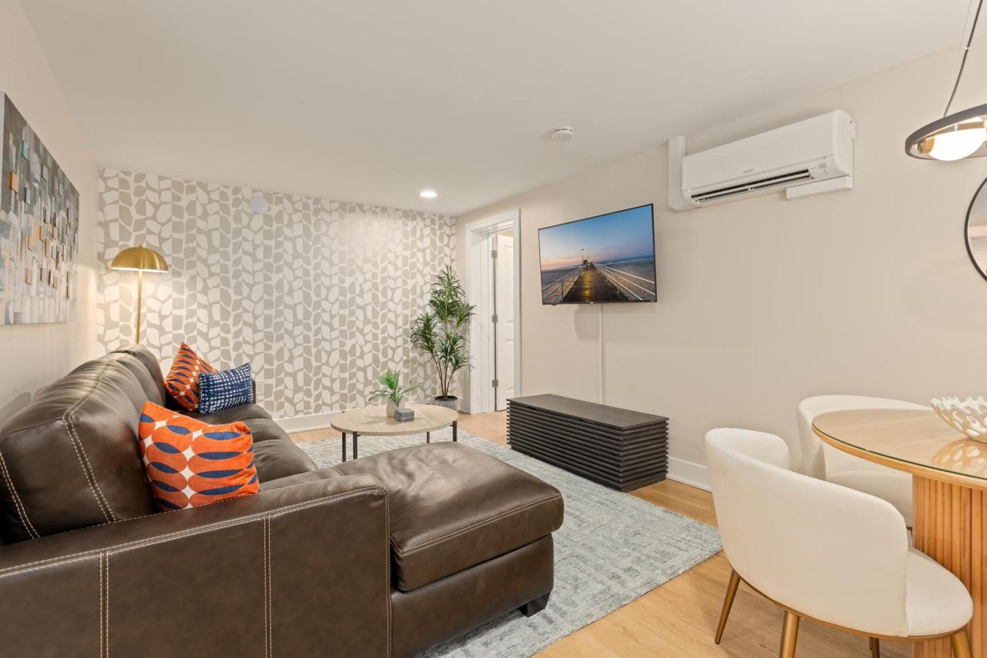 Surrey Beach House photo 35