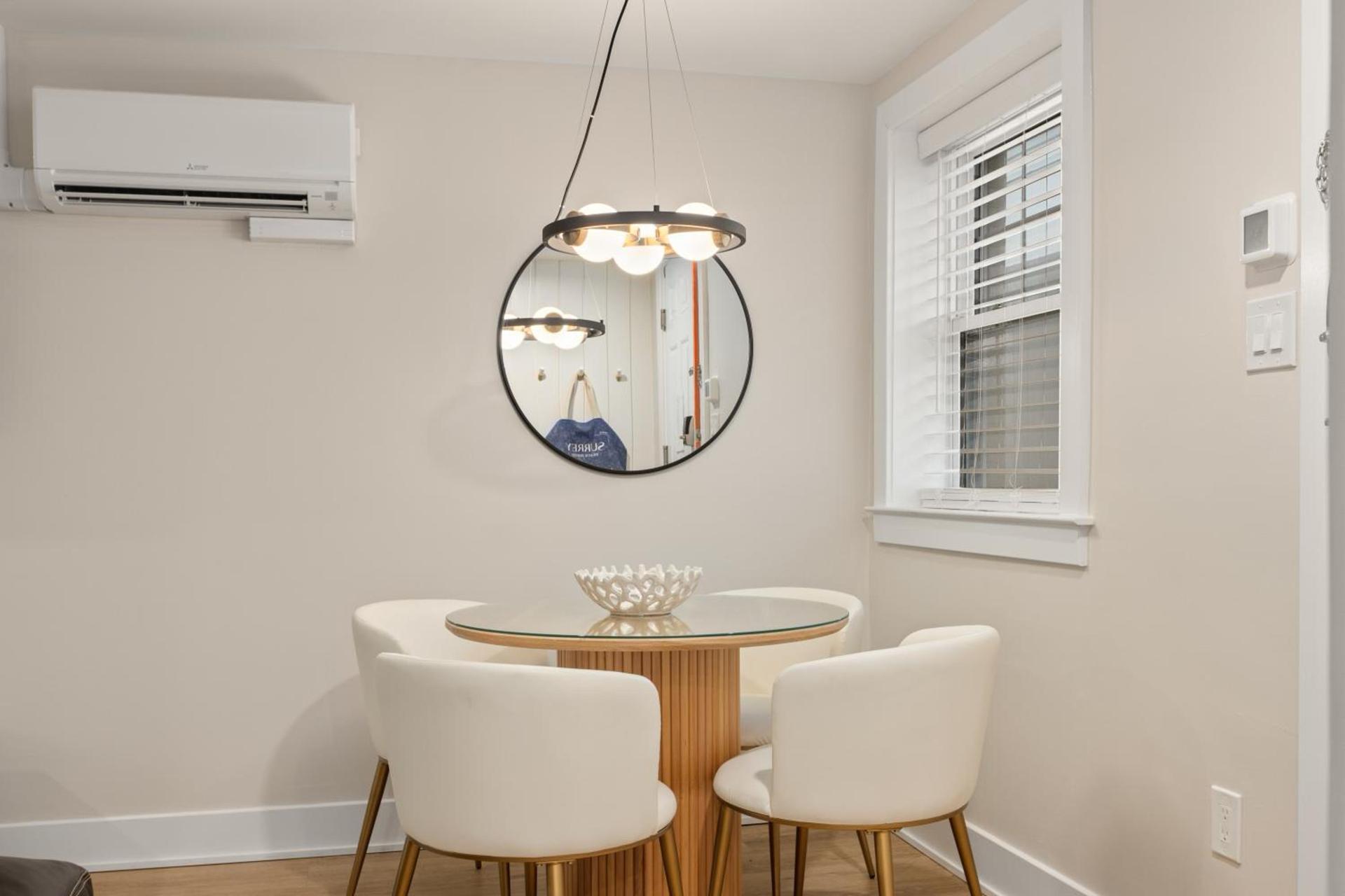 Surrey Beach House photo 42