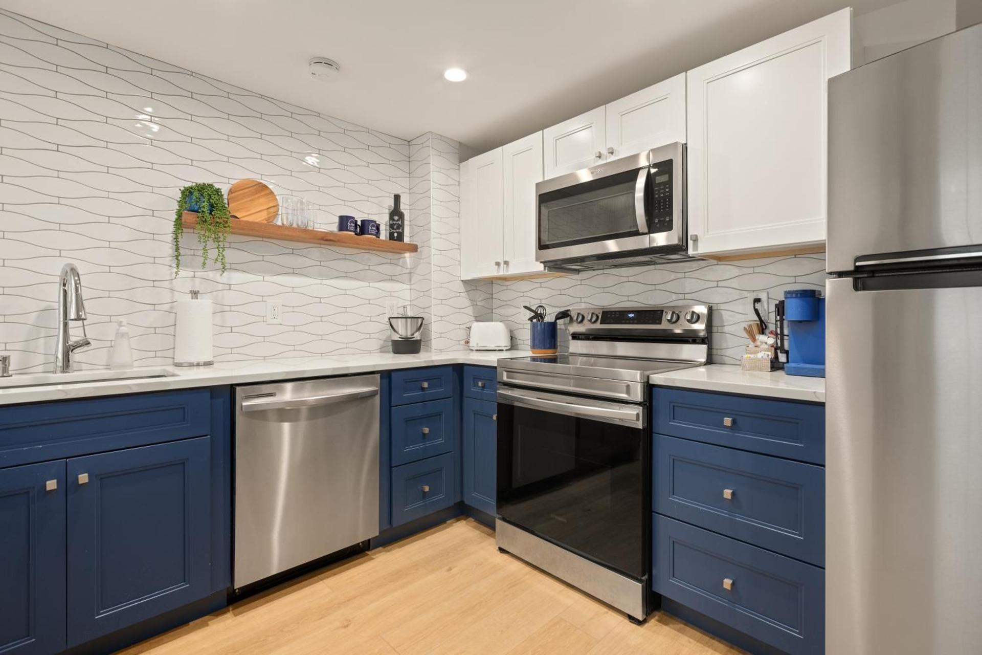 Surrey Beach House photo 40