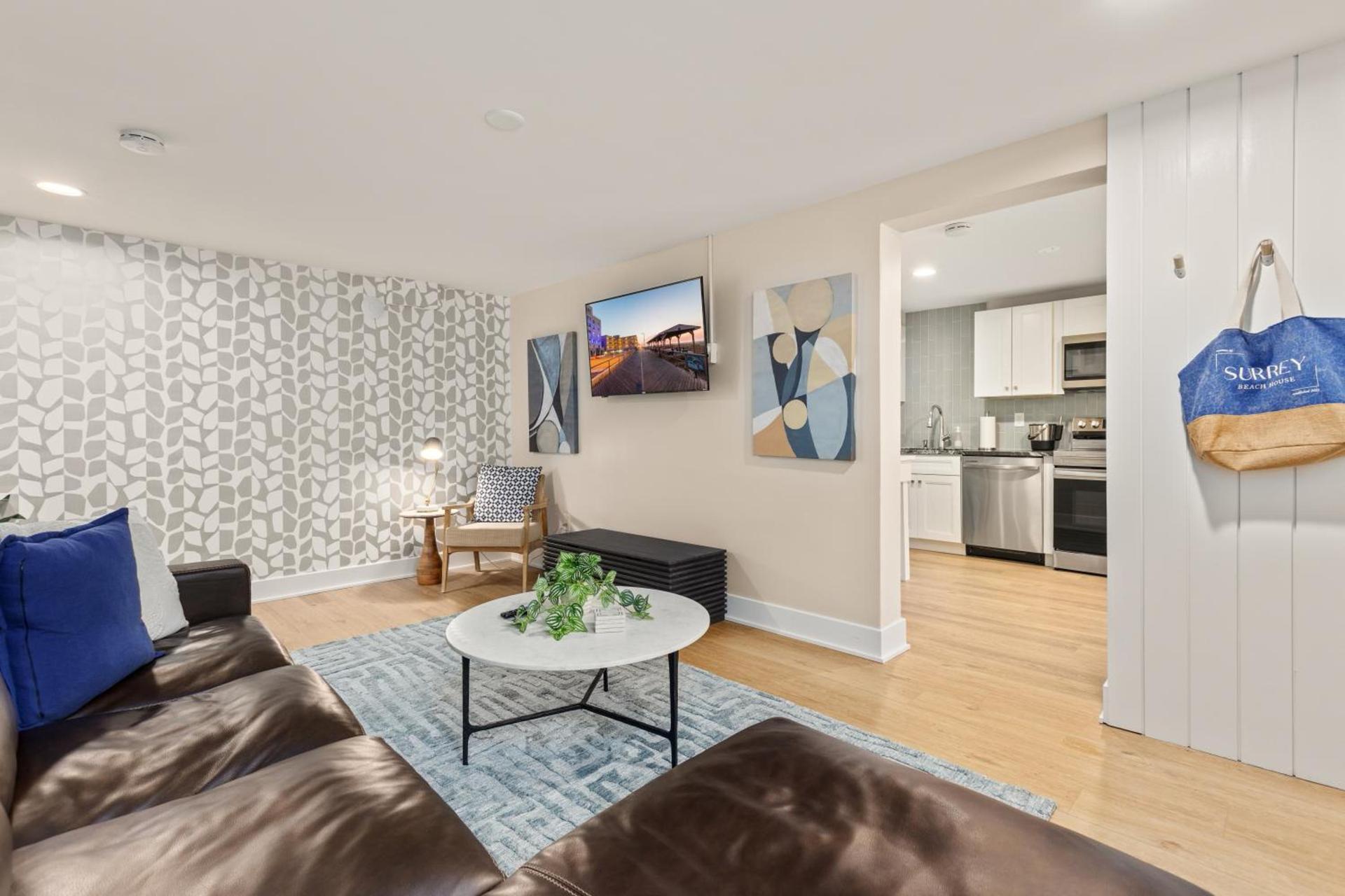Surrey Beach House photo 58