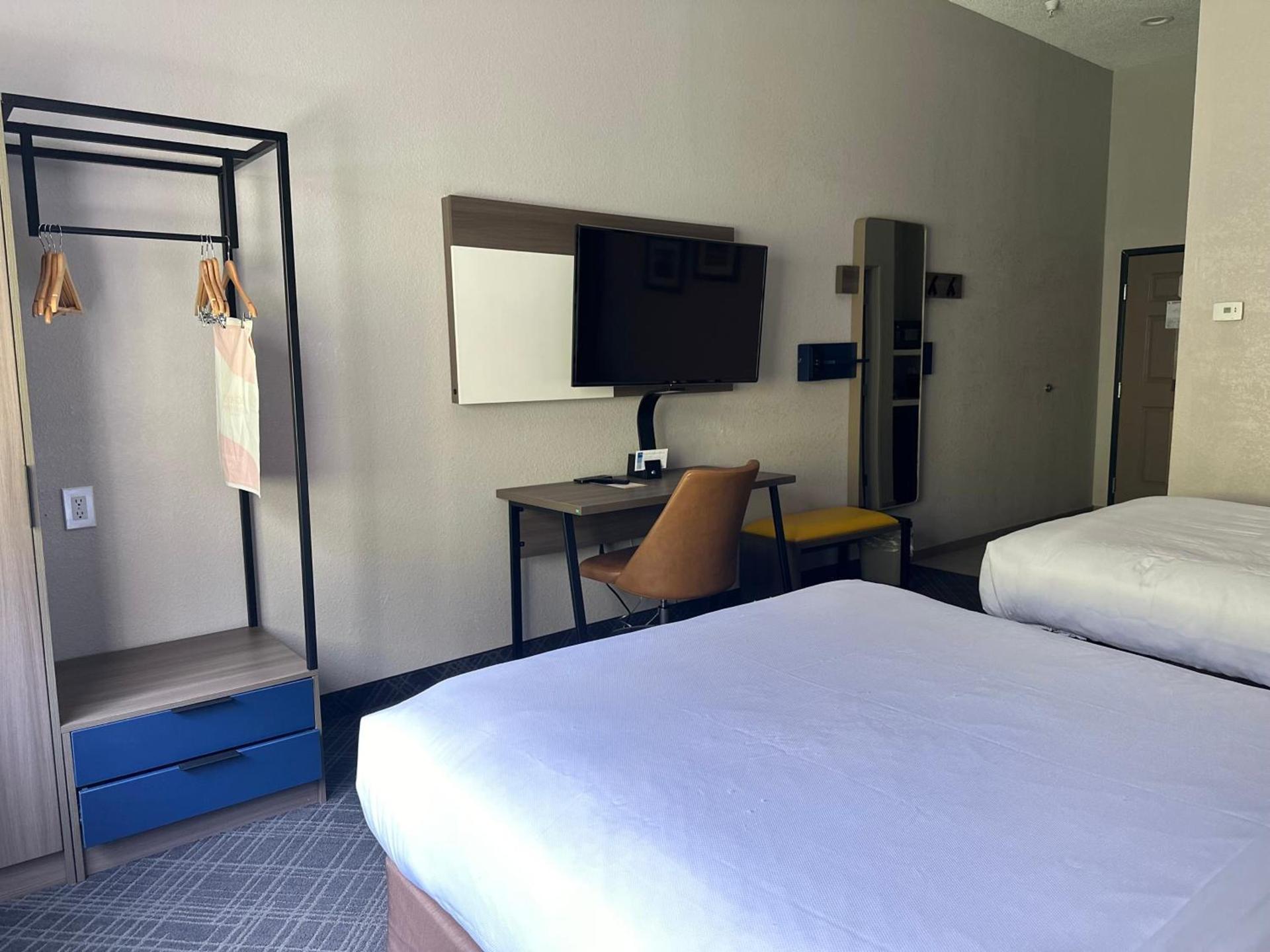 Comfort Inn & Suites Cartersville - Emerson Lake Point photo 36