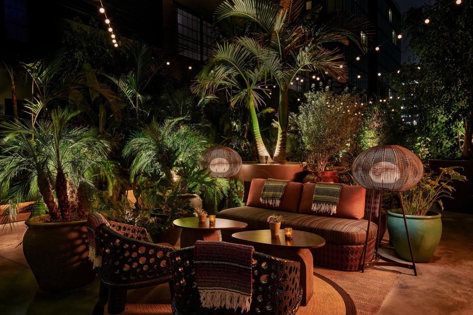 HOLLYWOOD VOLUME, a Tribute Portfolio Hotel photo 20
