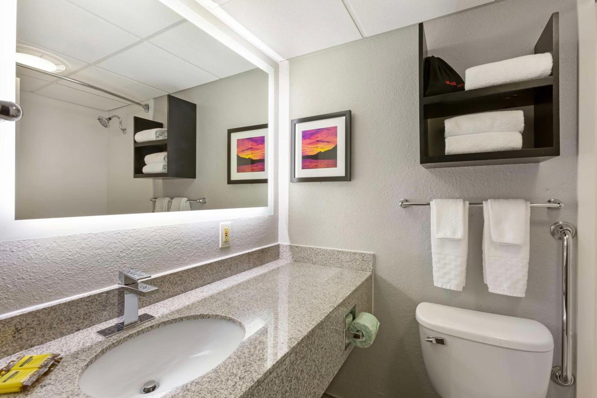 Best Western Plus Sun Canyon photo 31
