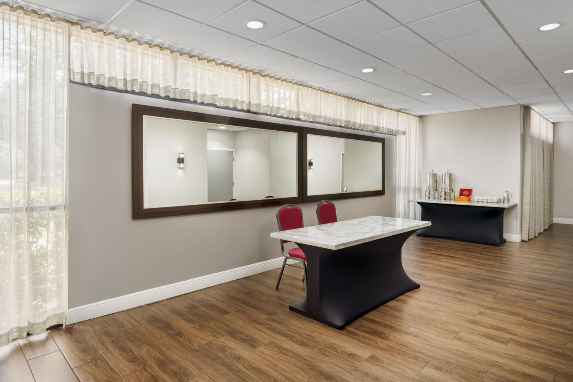 Courtyard by Marriott Orlando Lake Buena Vista at Vista Centre photo 44