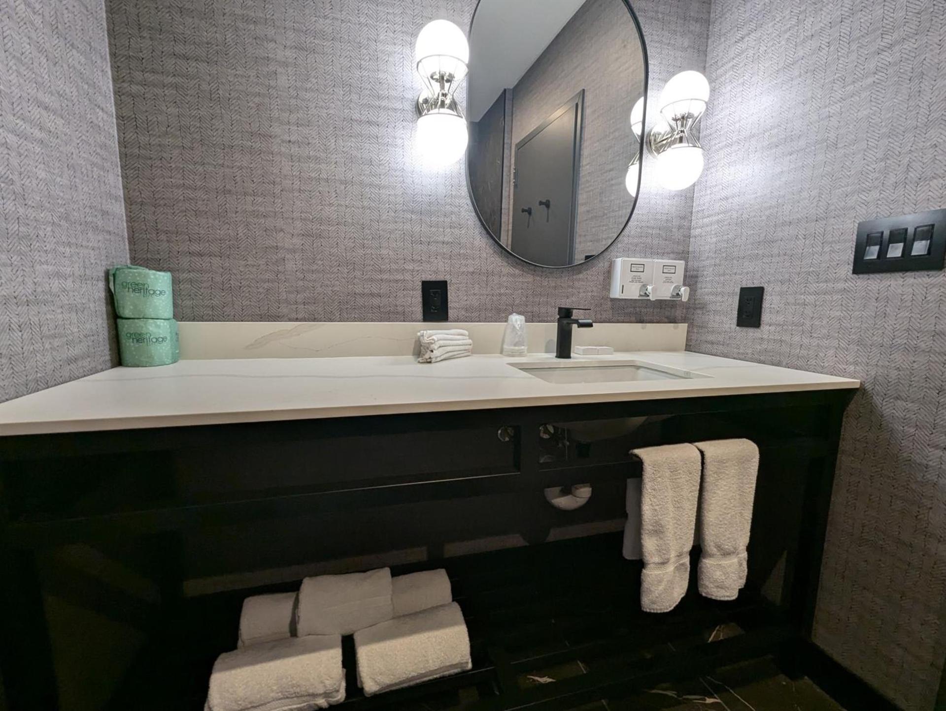 Beacon Suites Hotel photo 16