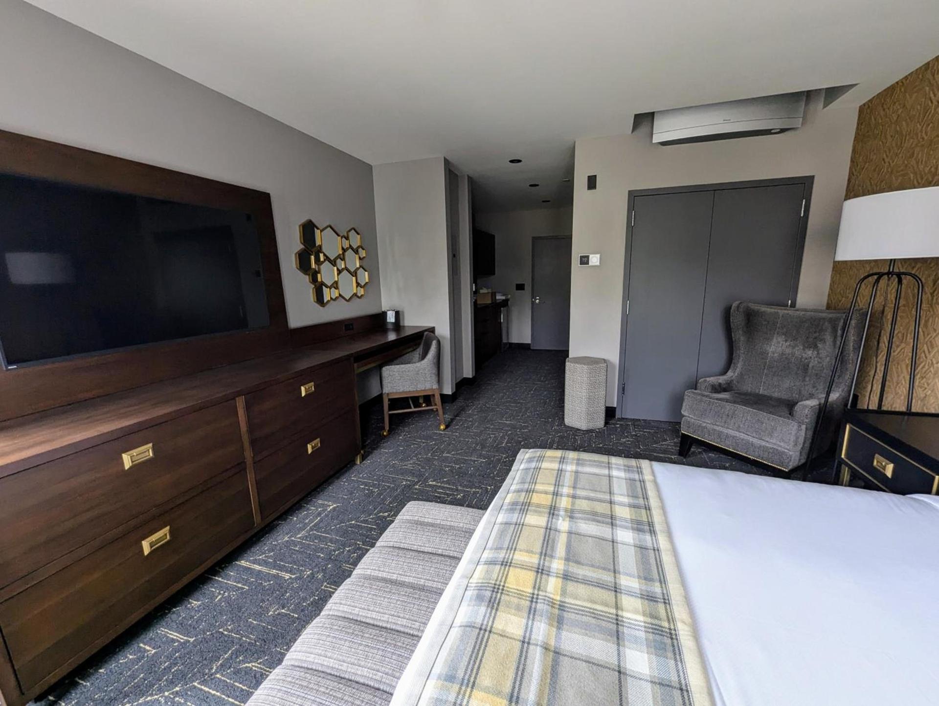 Beacon Suites Hotel photo 13