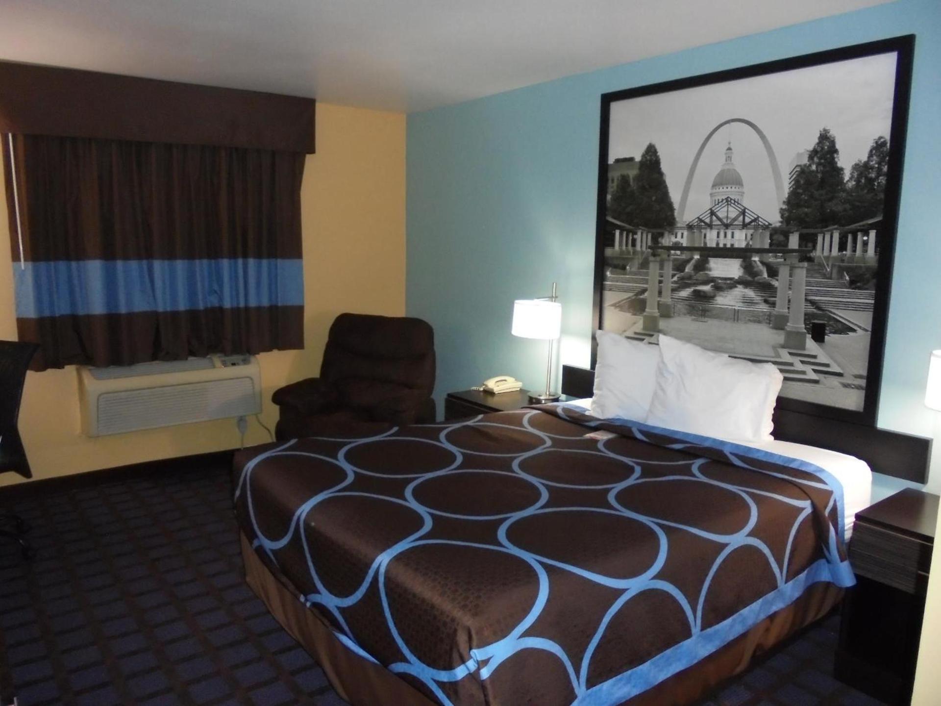 Super 8 by Wyndham Okawville photo 31