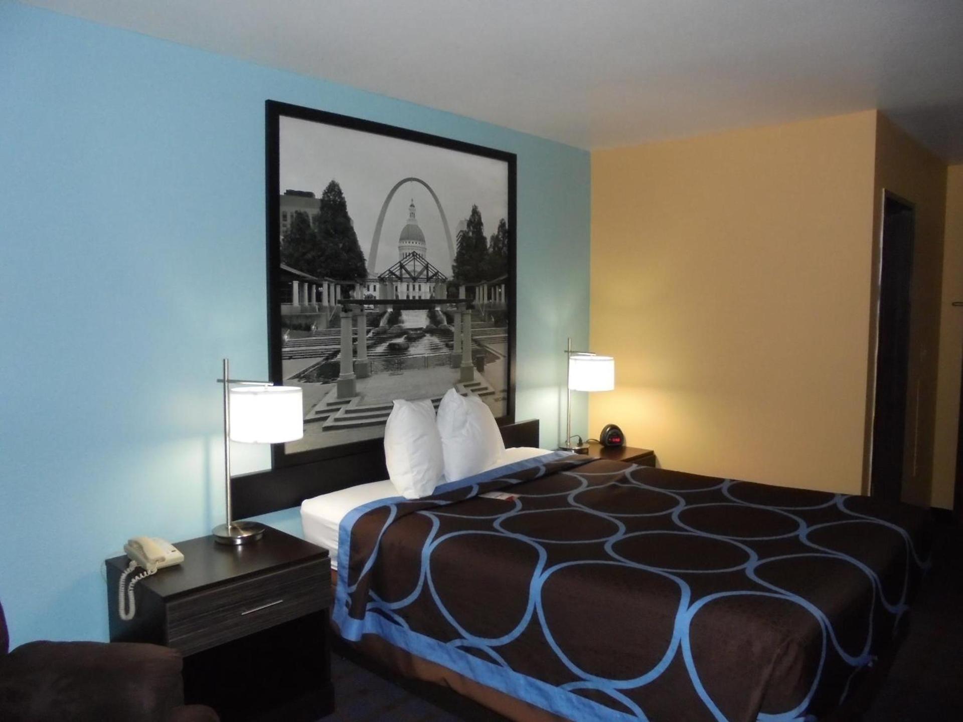 Super 8 by Wyndham Okawville photo 29