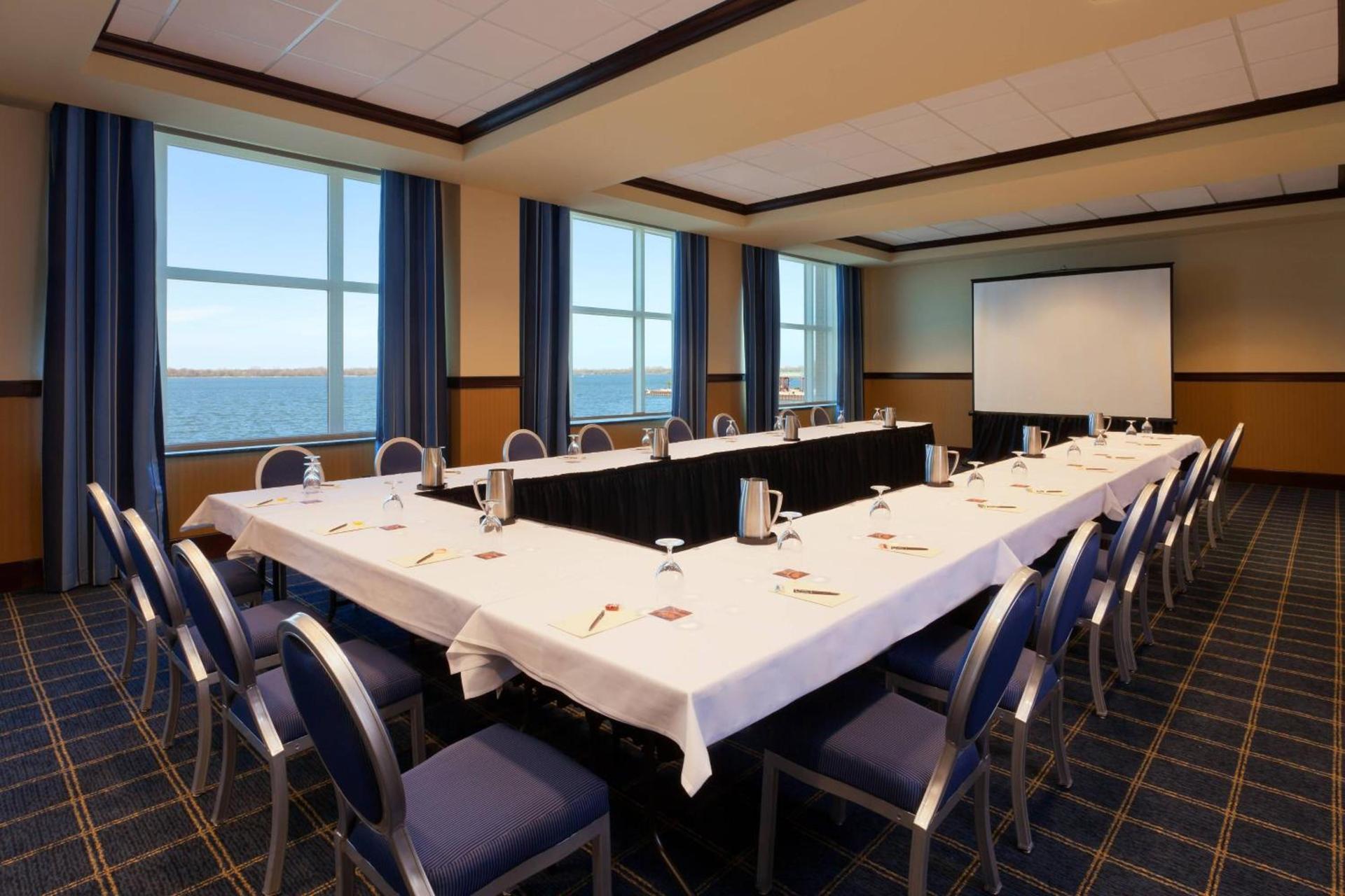 Sheraton Erie Bayfront Hotel photo 56
