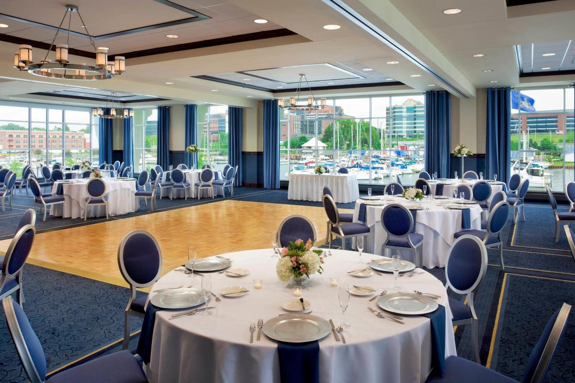 Sheraton Erie Bayfront Hotel photo 59