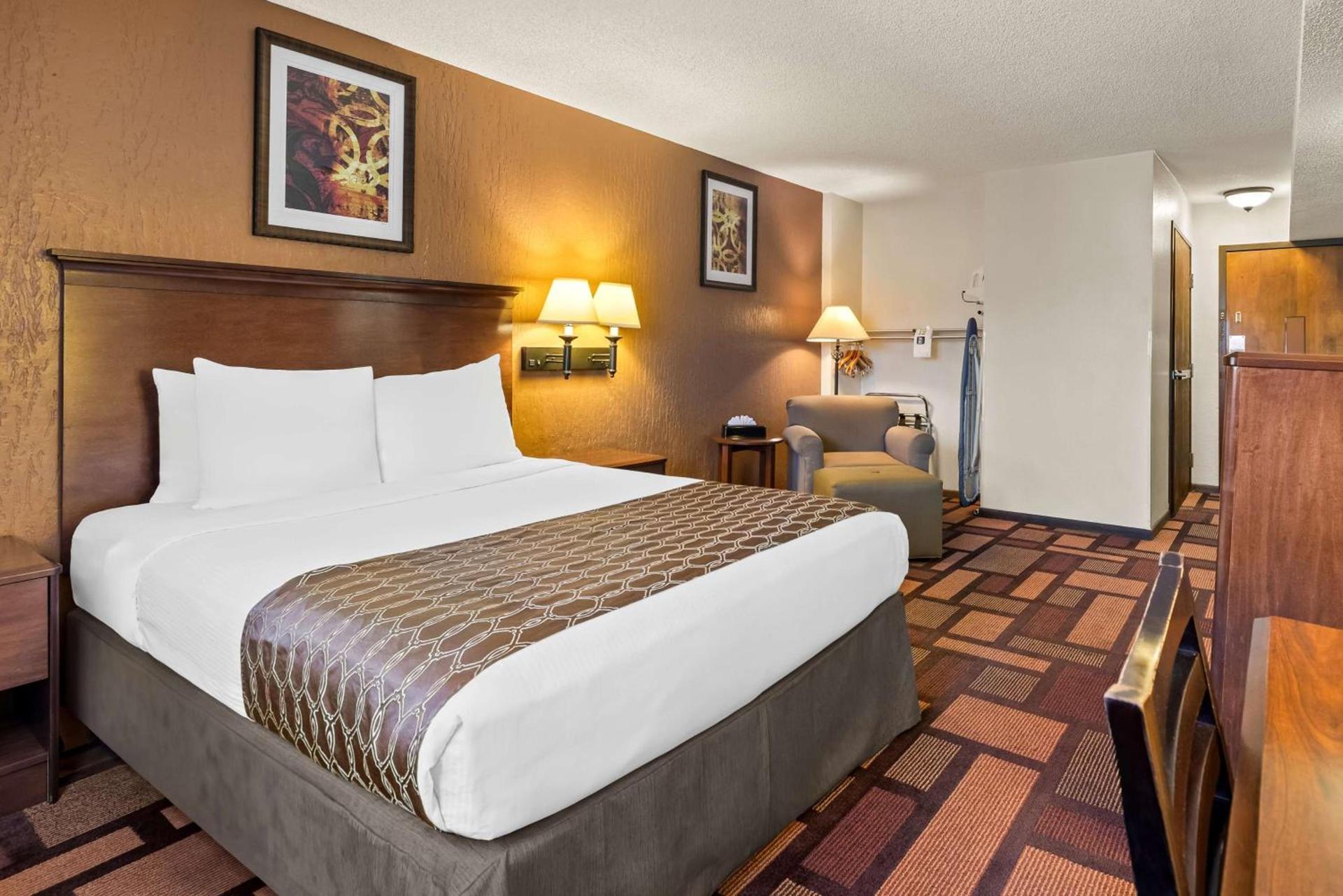 Best Western Tower West Lodge photo 12