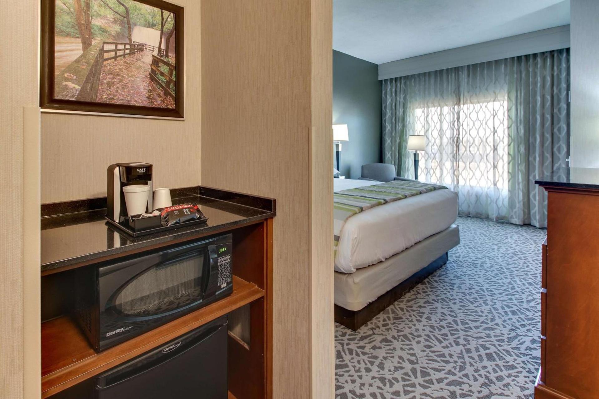 Drury Inn & Suites Cleveland Beachwood photo 19
