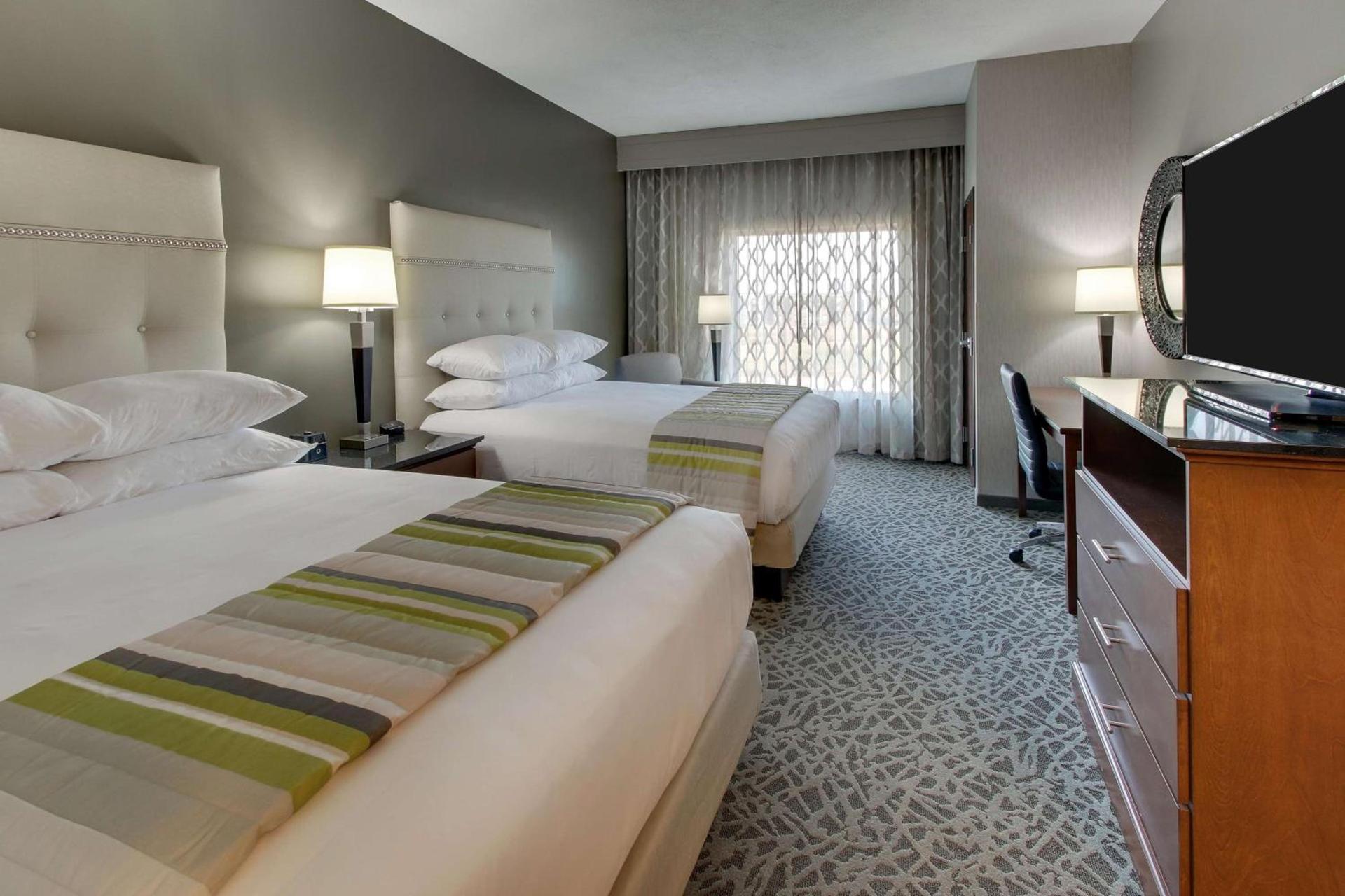 Drury Inn & Suites Cleveland Beachwood photo 24