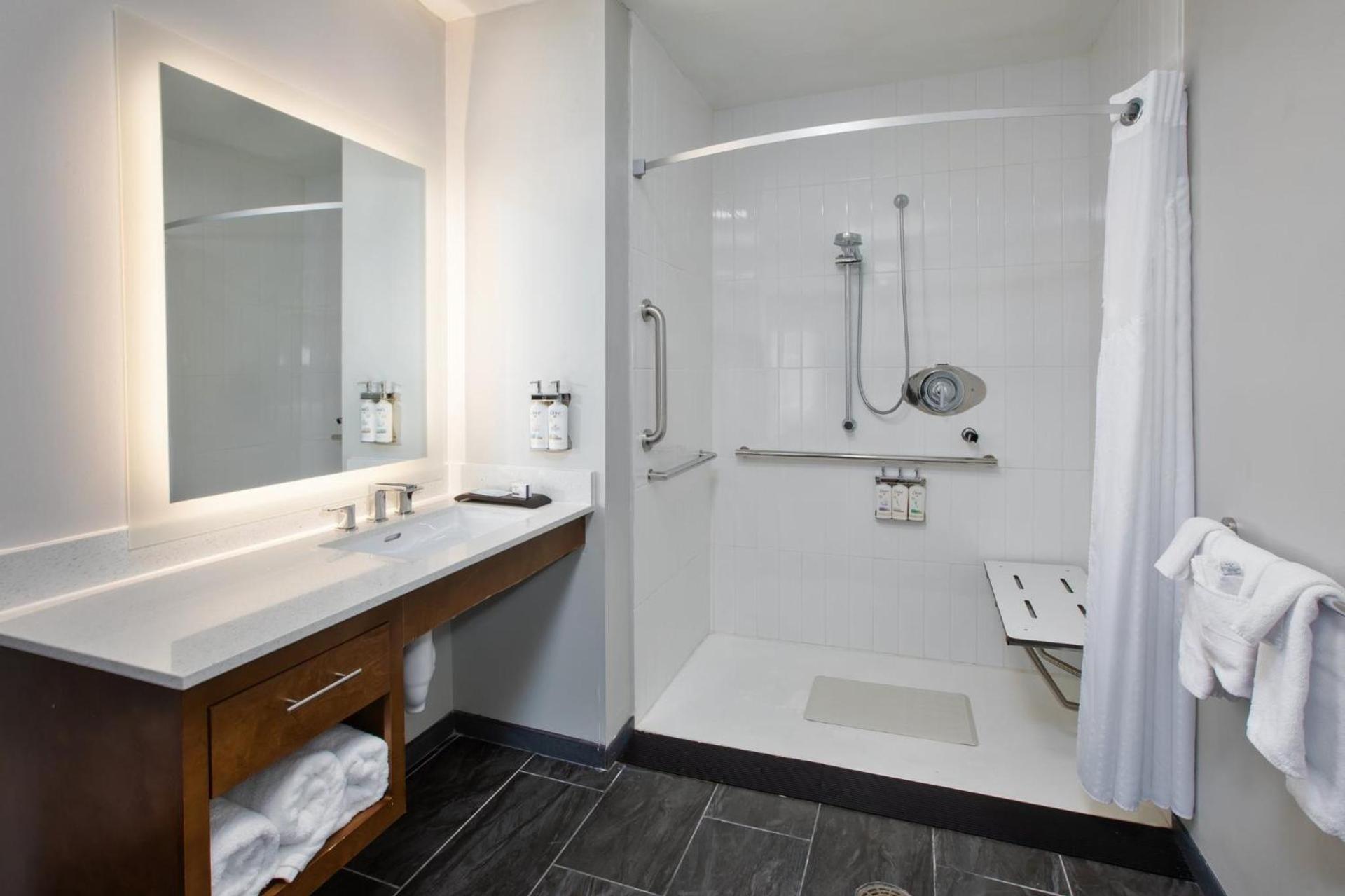 Staybridge Suites - Ames by IHG photo 39