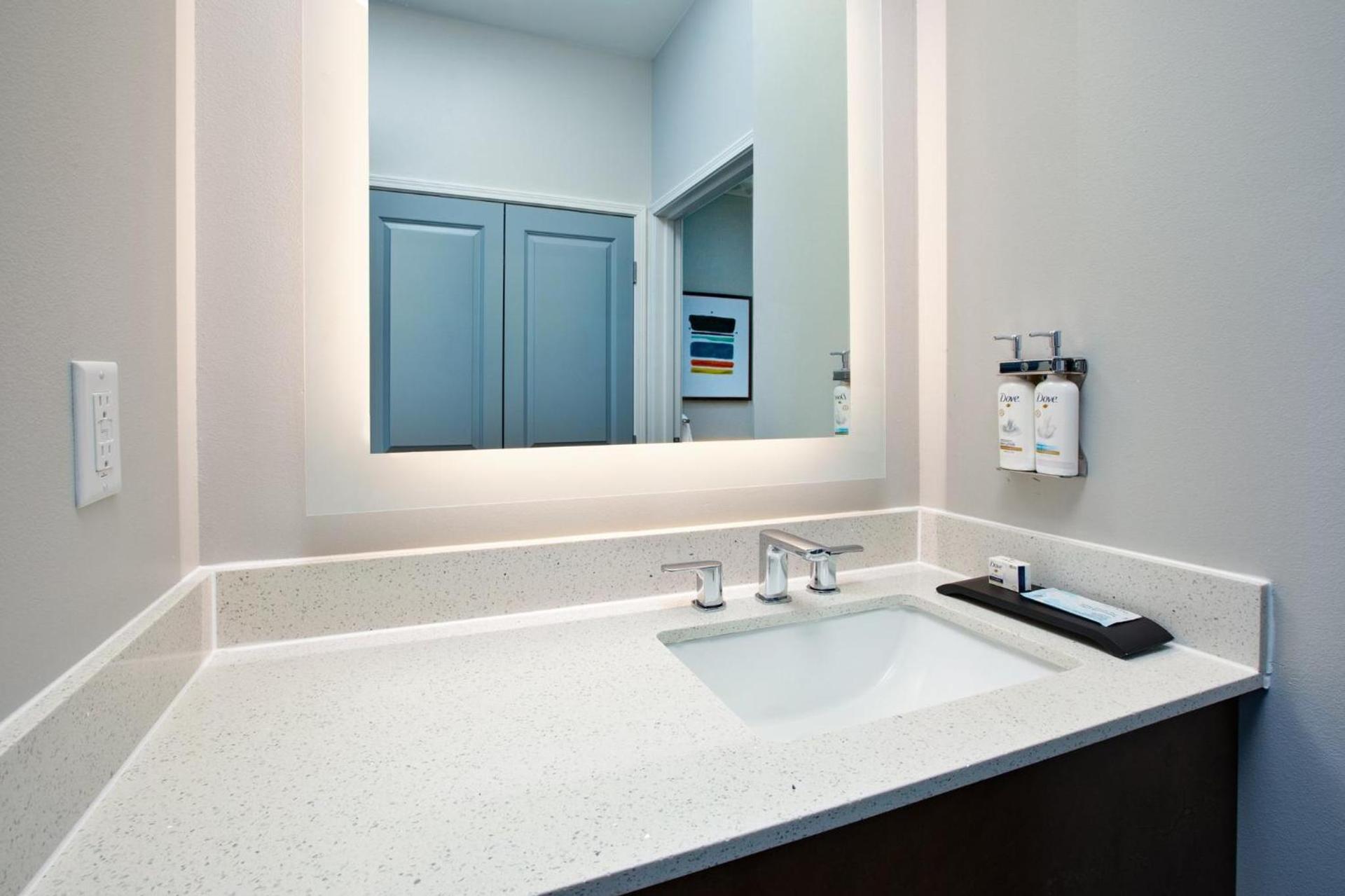 Staybridge Suites - Ames by IHG photo 46