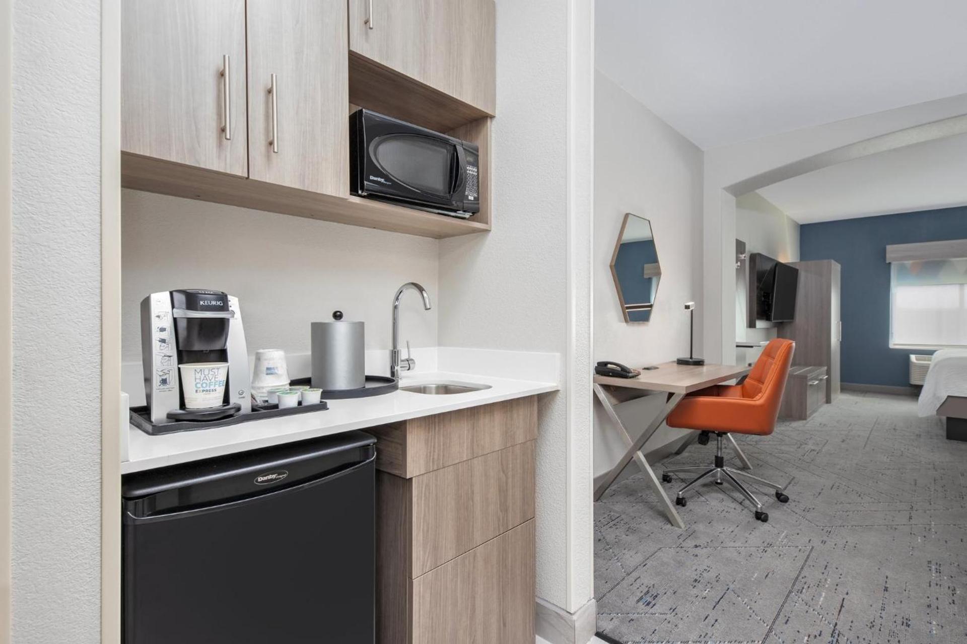 Holiday Inn Express Hotel & Suites Dallas West by IHG photo 63