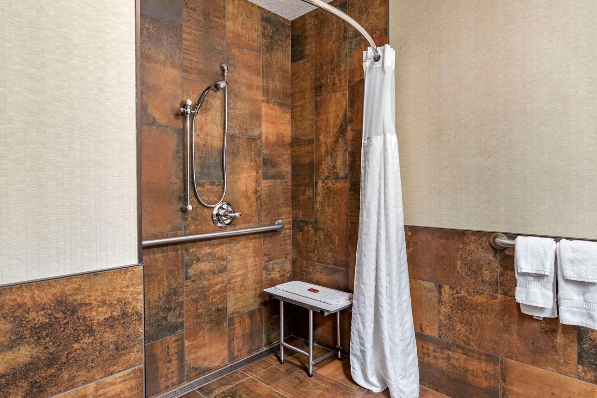 Kathryn Riverfront Inn, an Ascend Collection Hotel photo 15