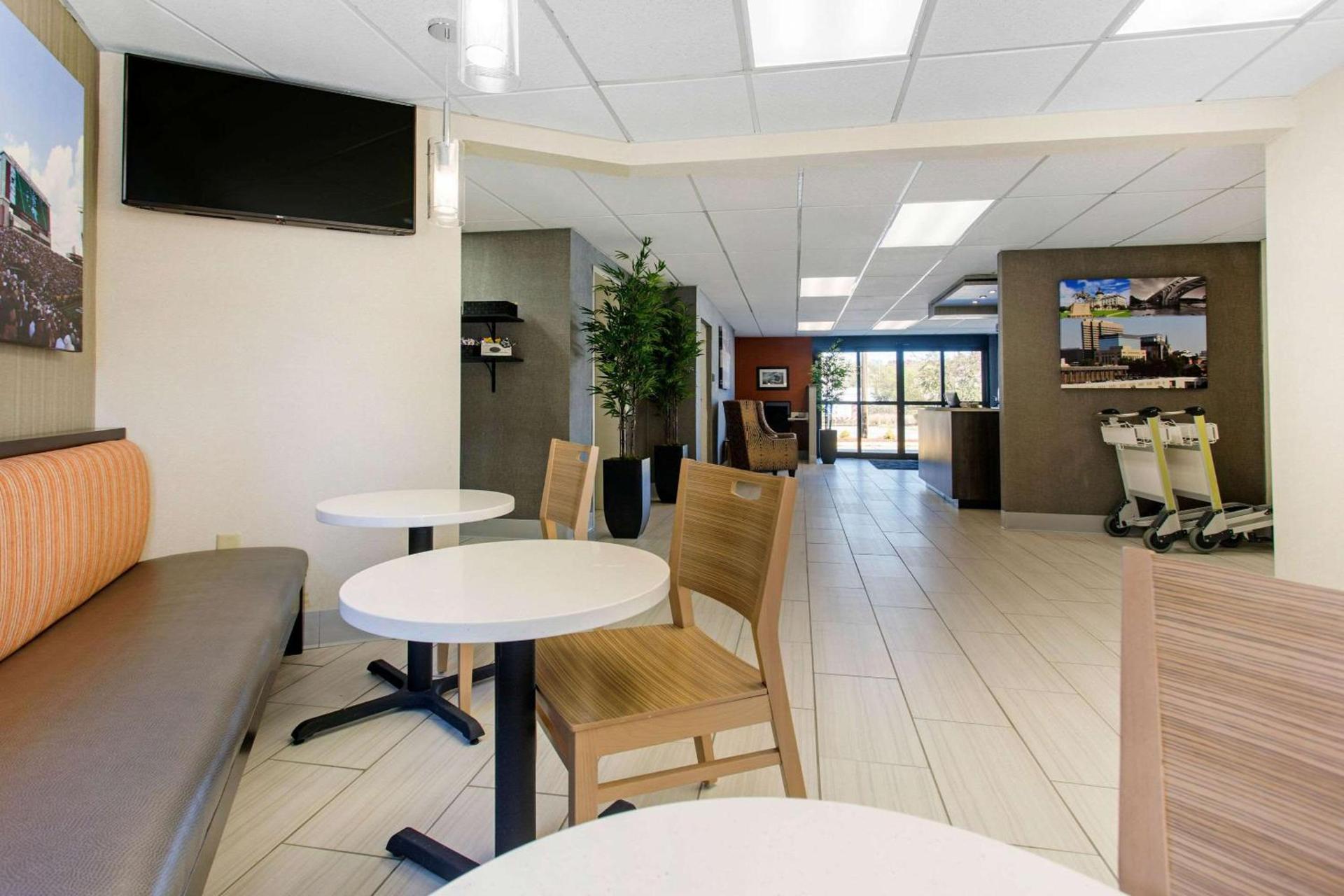 Gallus Stadium Park Inn, an Ascend Collection Hotel photo 28