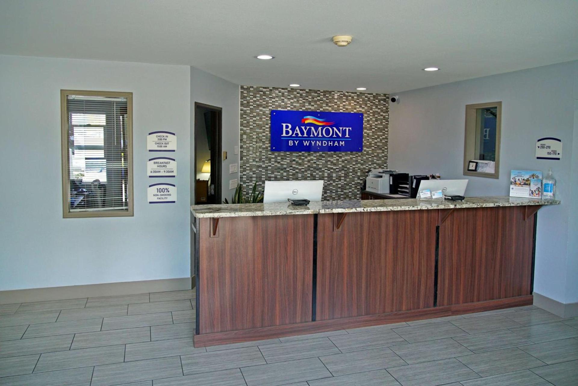 Baymont by Wyndham Monte Vista photo 7