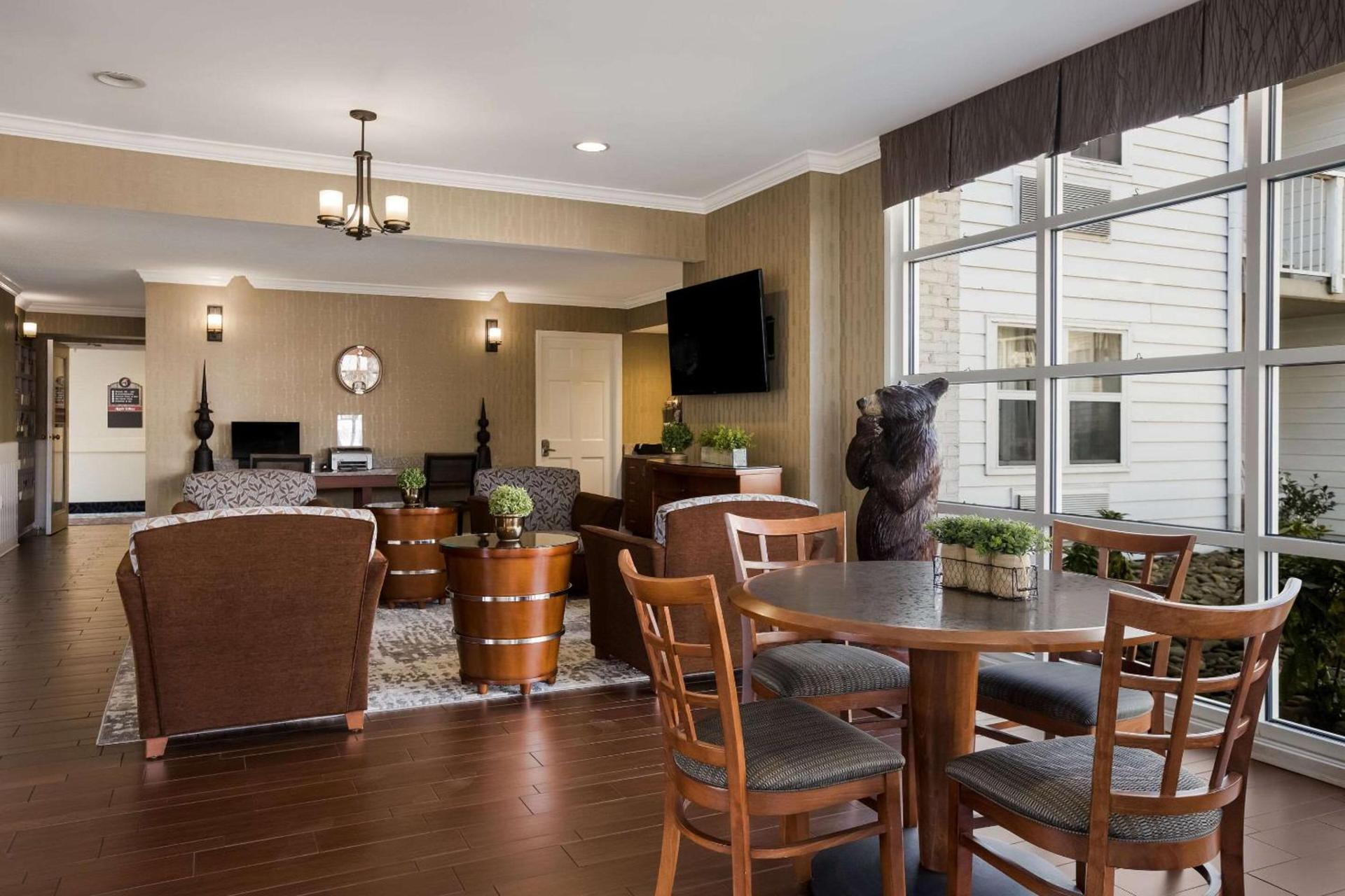 The Inn at Apple Valley, an Ascend Collection Hotel photo 3