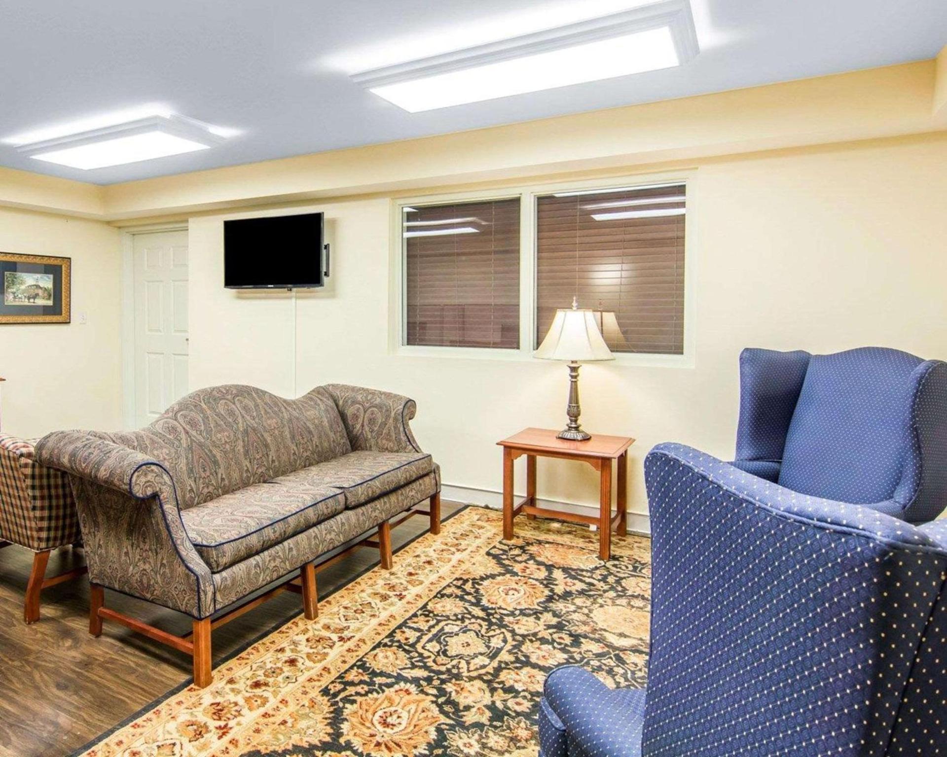 Bluegreen Vacations Patrick Henry Square, an Ascend Collection Resort photo 5