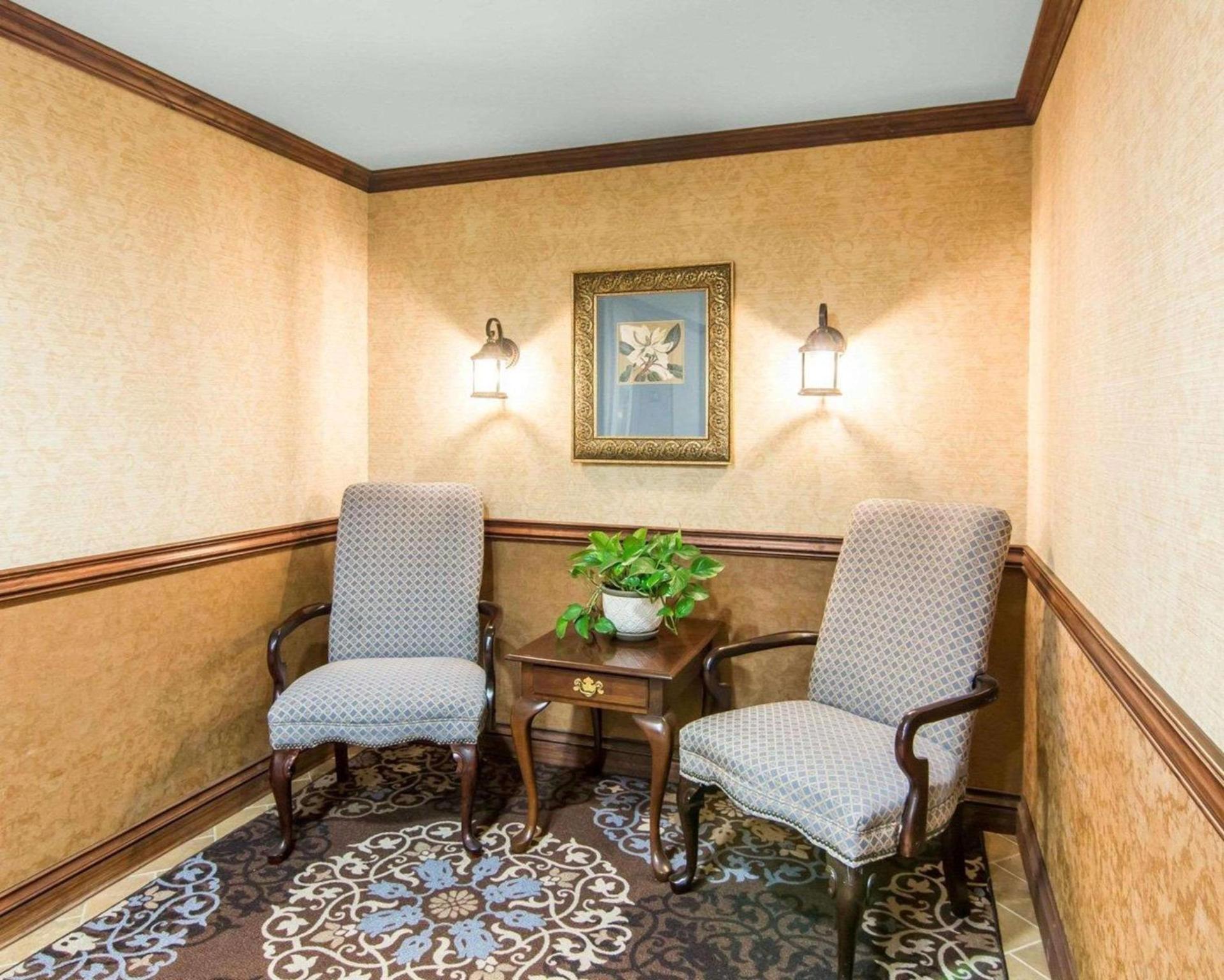 Bluegreen Vacations Patrick Henry Square, an Ascend Collection Resort photo 6