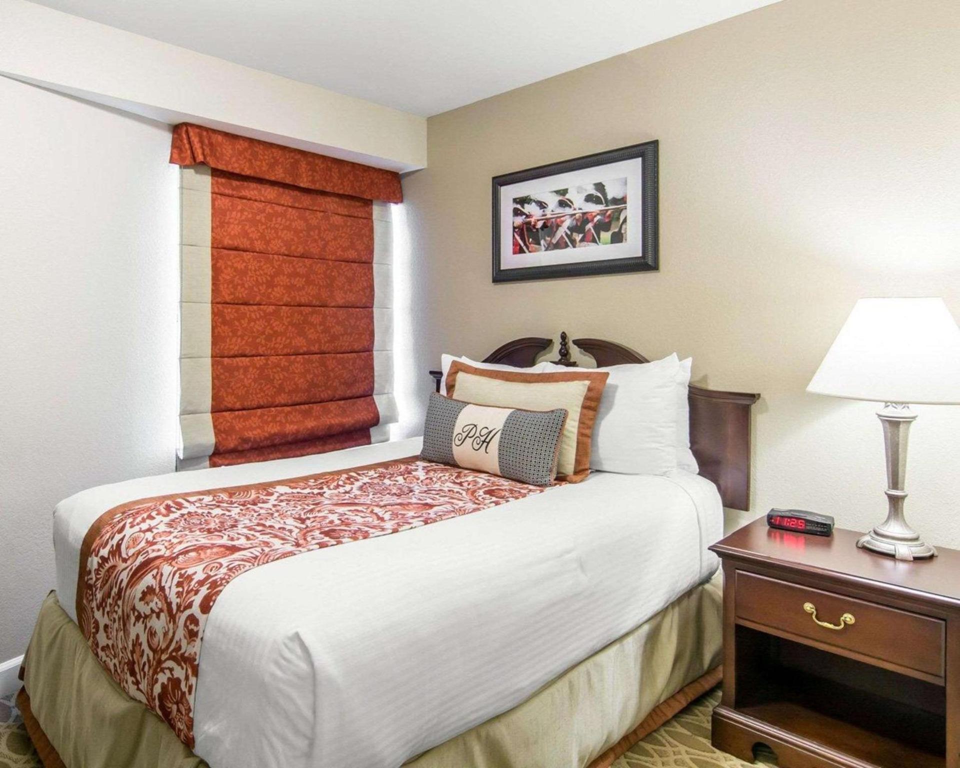 Bluegreen Vacations Patrick Henry Square, an Ascend Collection Resort photo 9