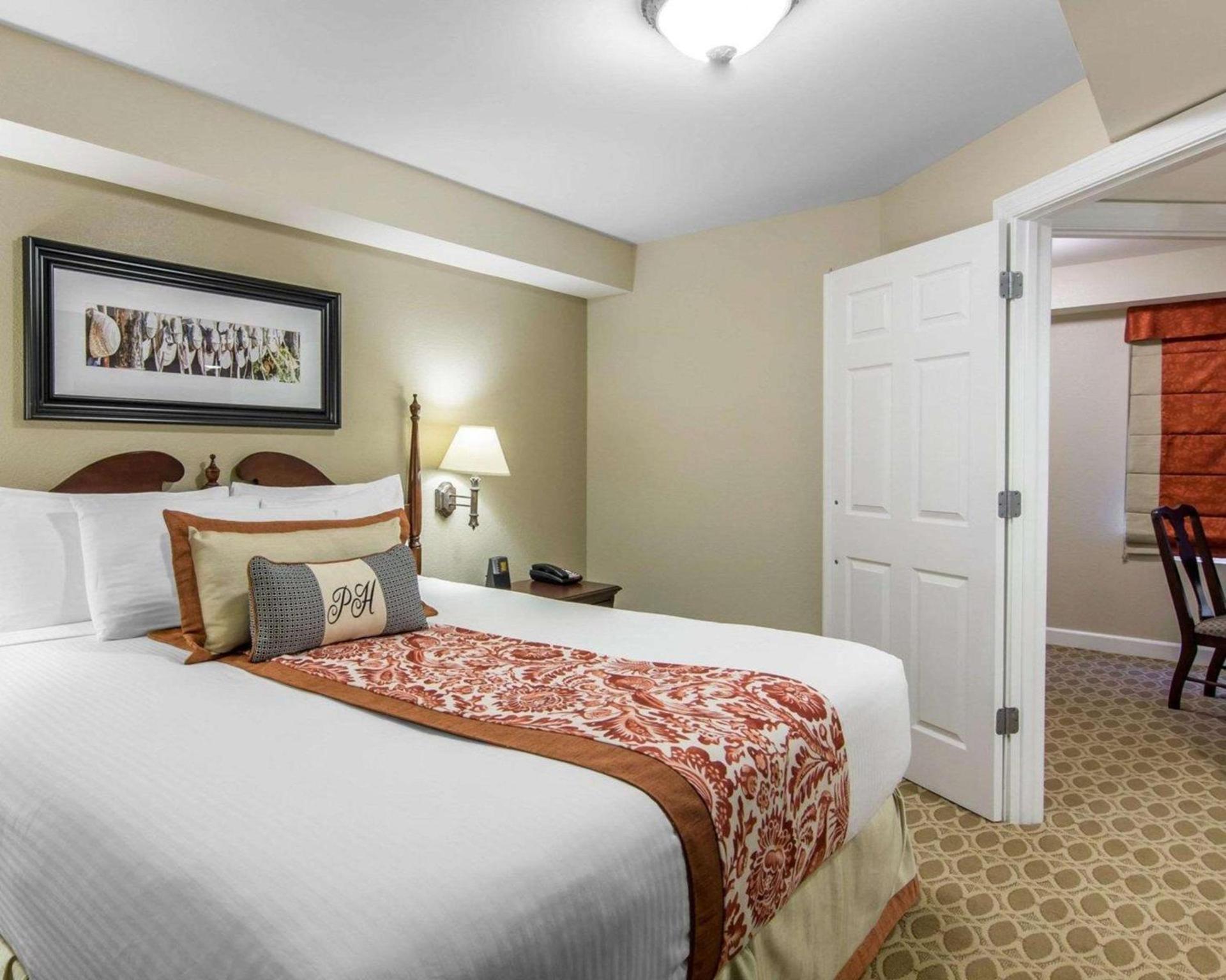 Bluegreen Vacations Patrick Henry Square, an Ascend Collection Resort photo 10
