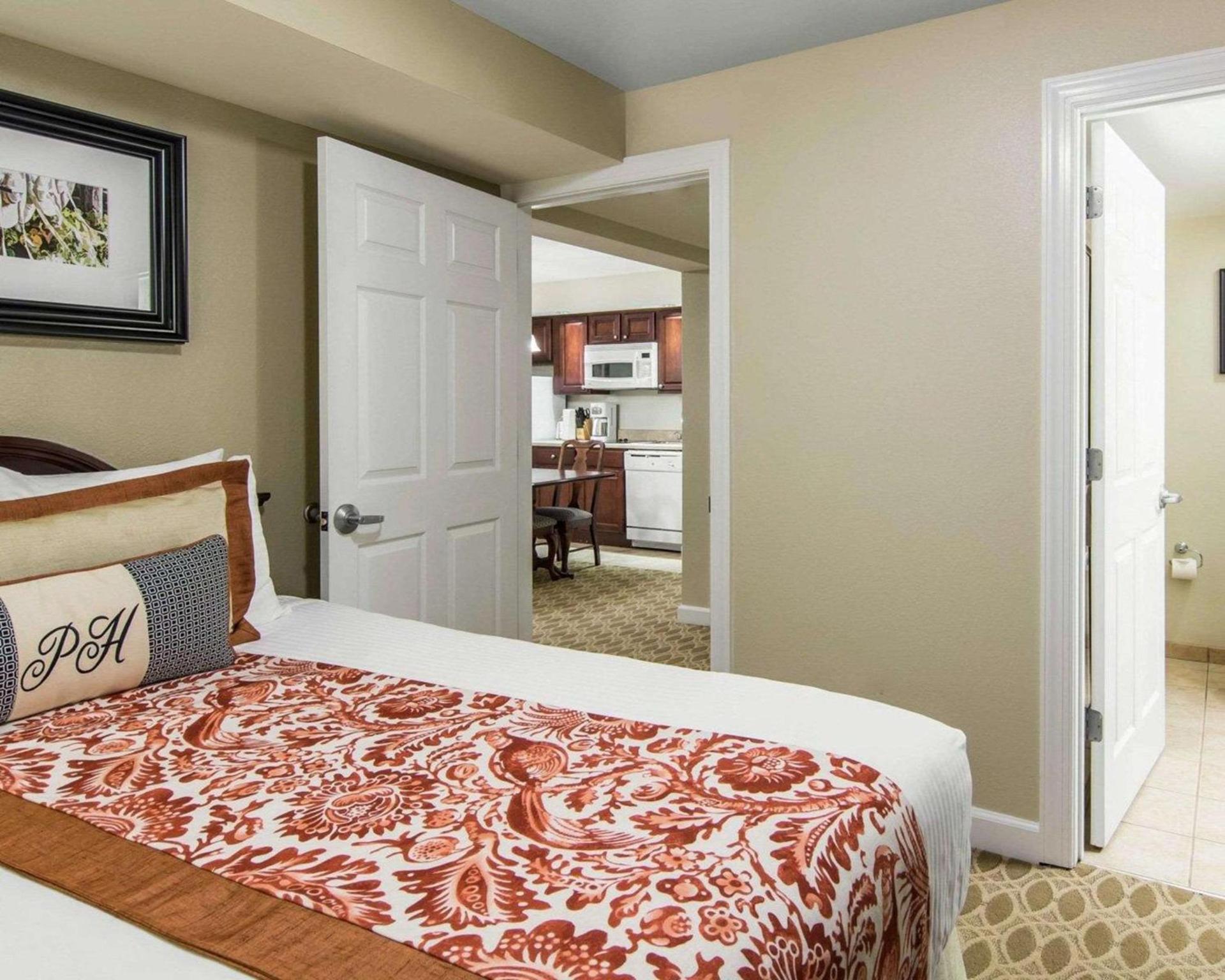 Bluegreen Vacations Patrick Henry Square, an Ascend Collection Resort photo 11