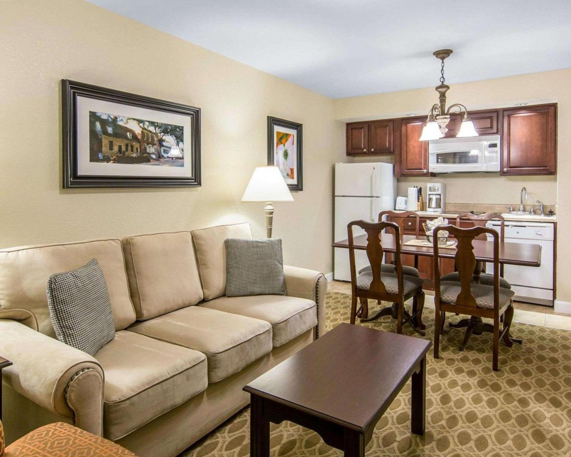 Bluegreen Vacations Patrick Henry Square, an Ascend Collection Resort photo 13