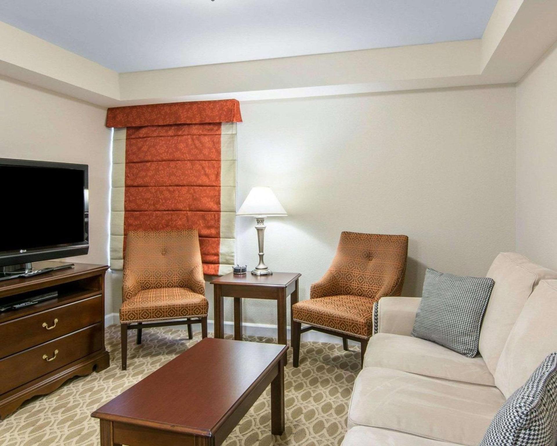 Bluegreen Vacations Patrick Henry Square, an Ascend Collection Resort photo 14