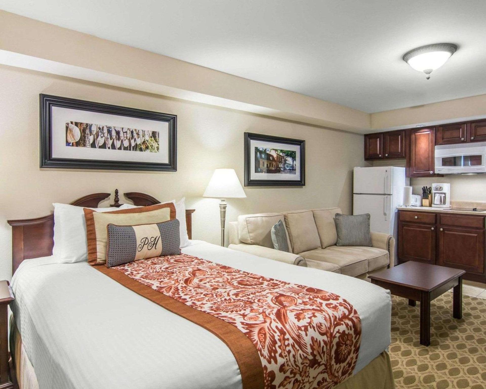 Bluegreen Vacations Patrick Henry Square, an Ascend Collection Resort photo 15