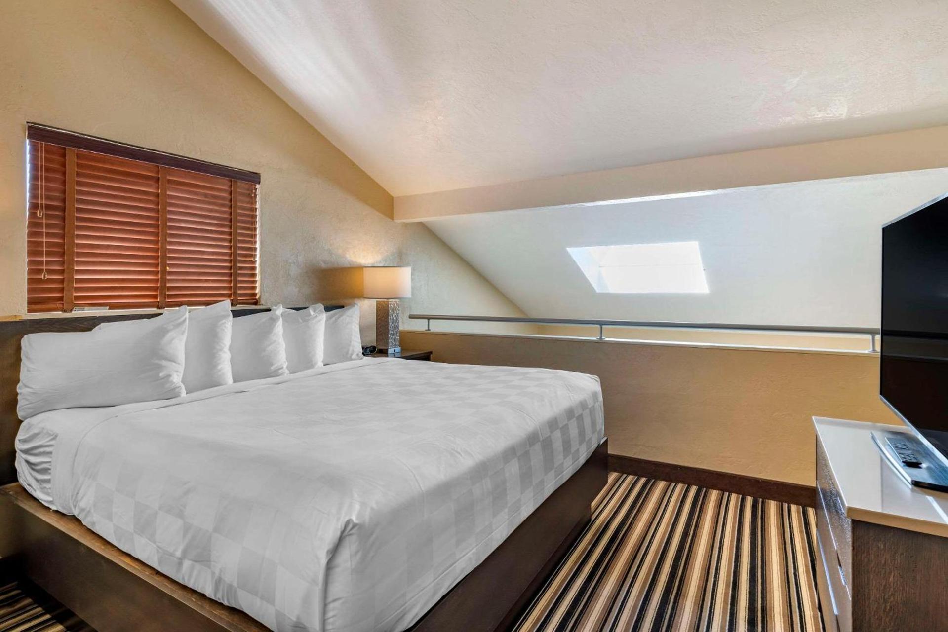 Lincoln Sands Oceanfront Resort, an Ascend Collection Hotel photo 27