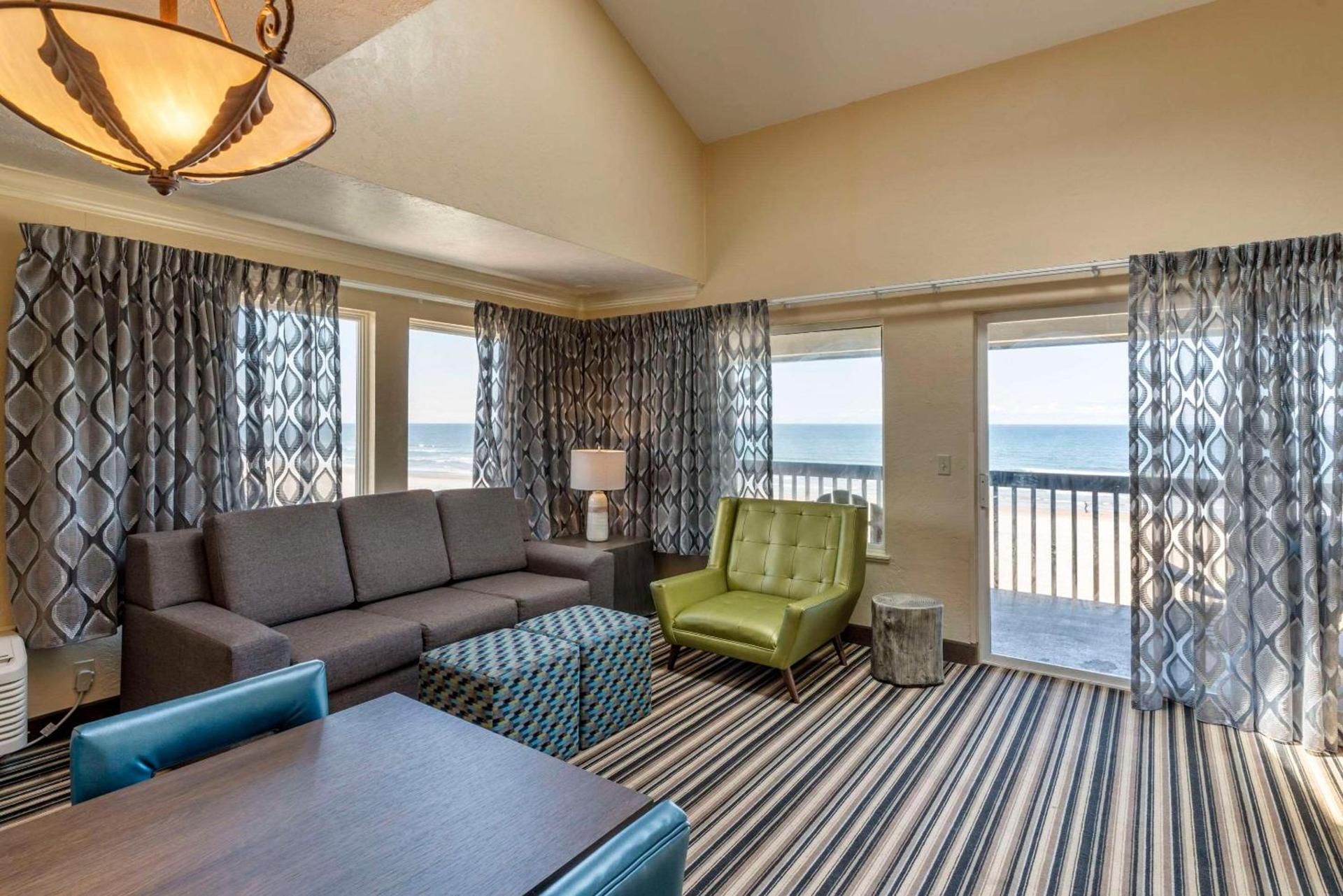 Lincoln Sands Oceanfront Resort, an Ascend Collection Hotel photo 28